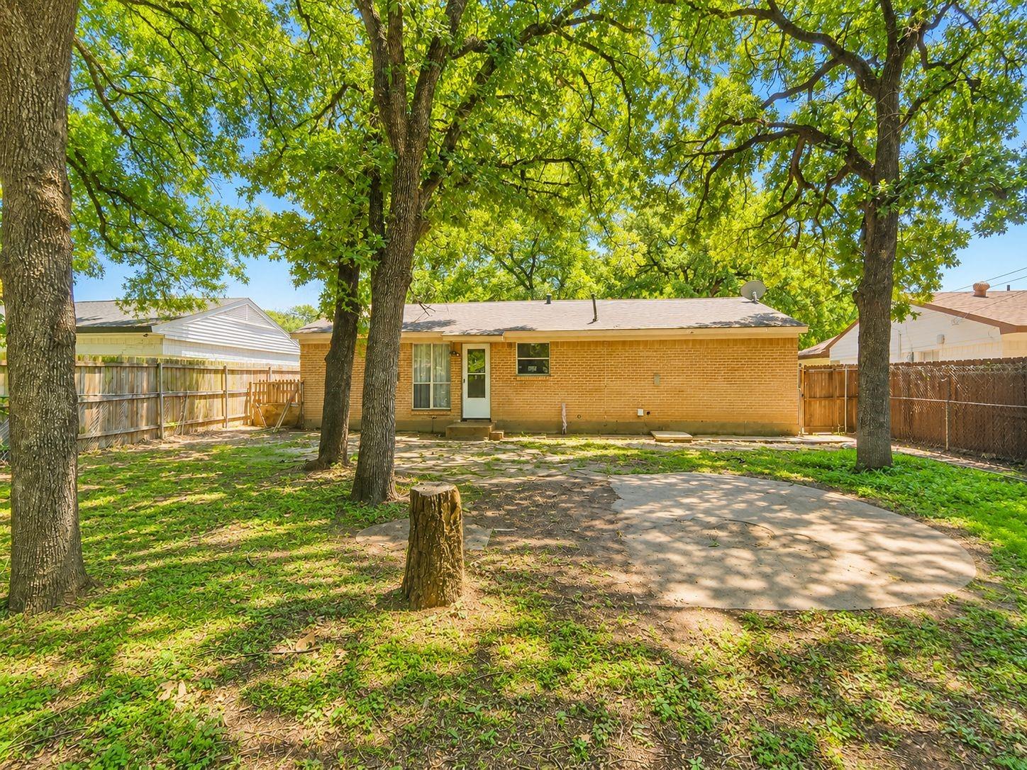 main property photo 17