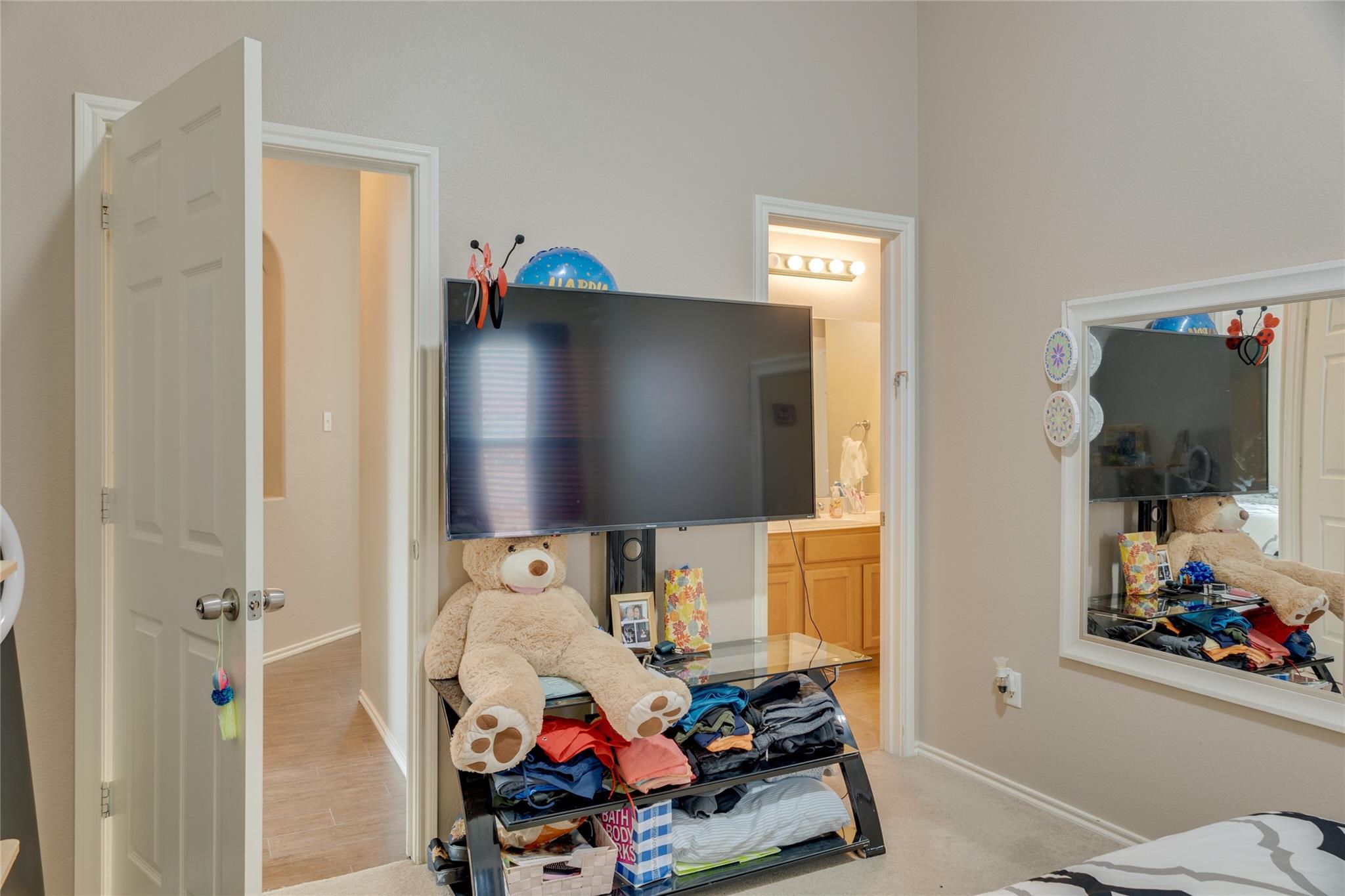 main property photo 24