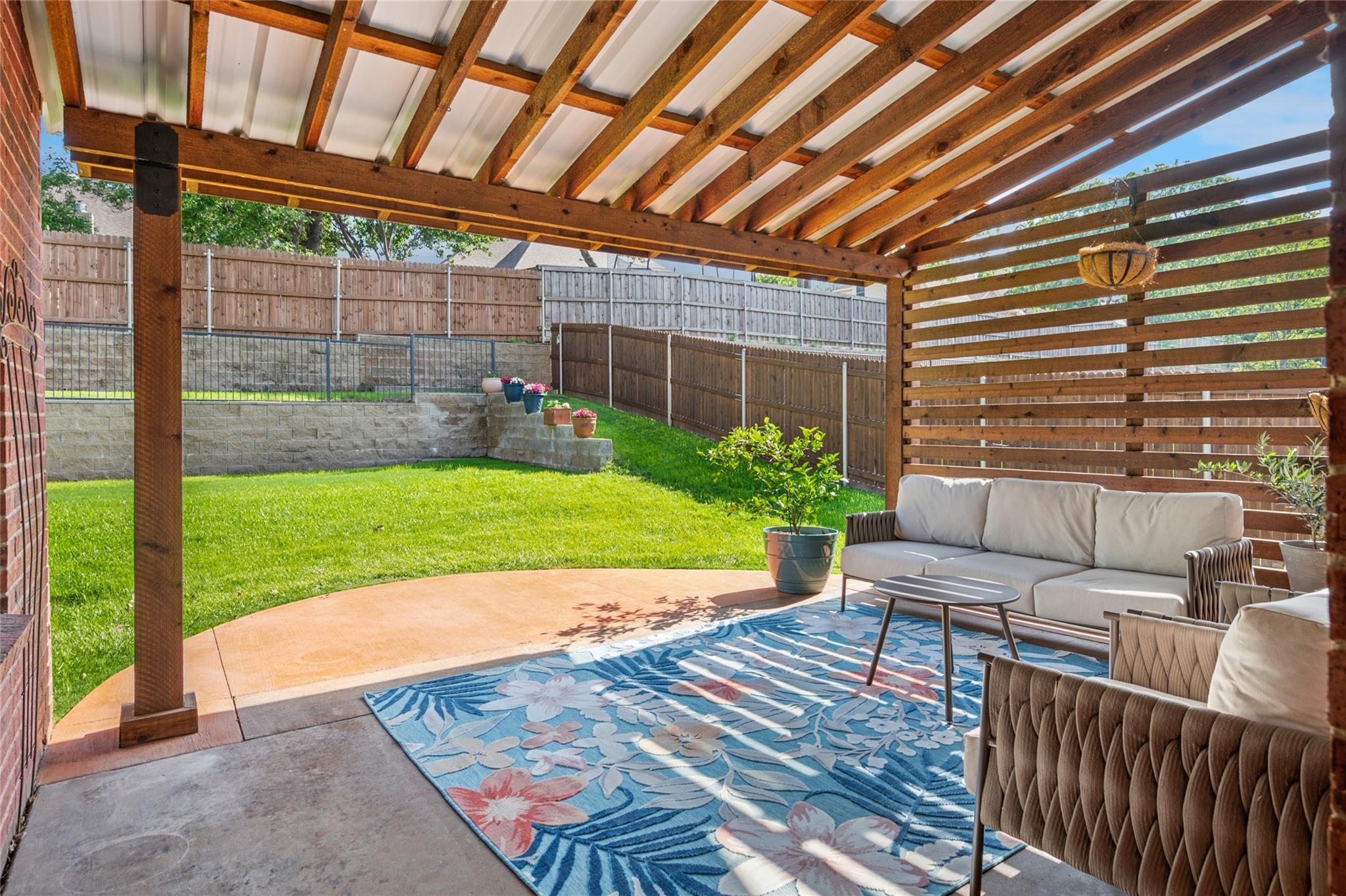 main property photo 27