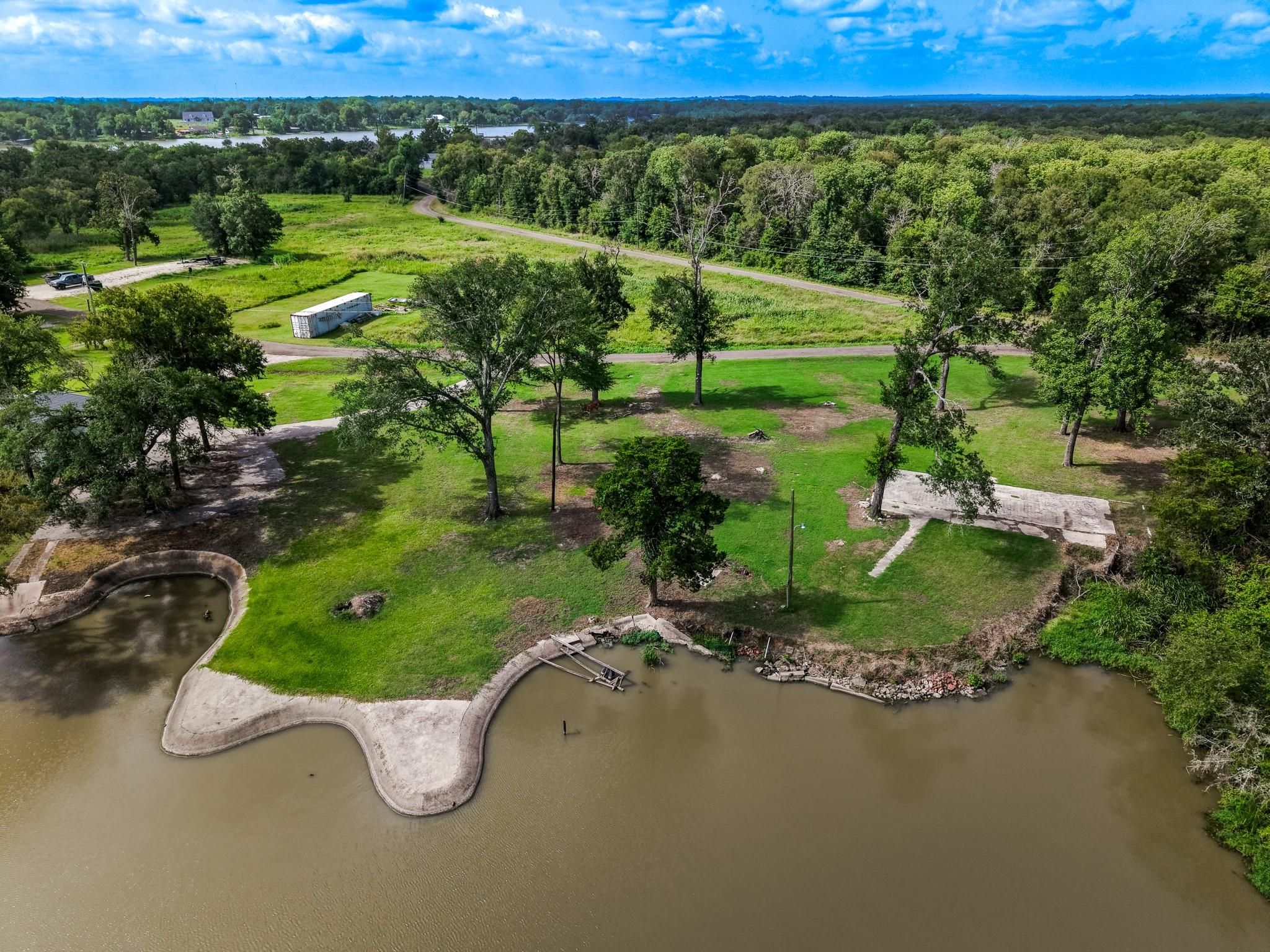 main property photo 4