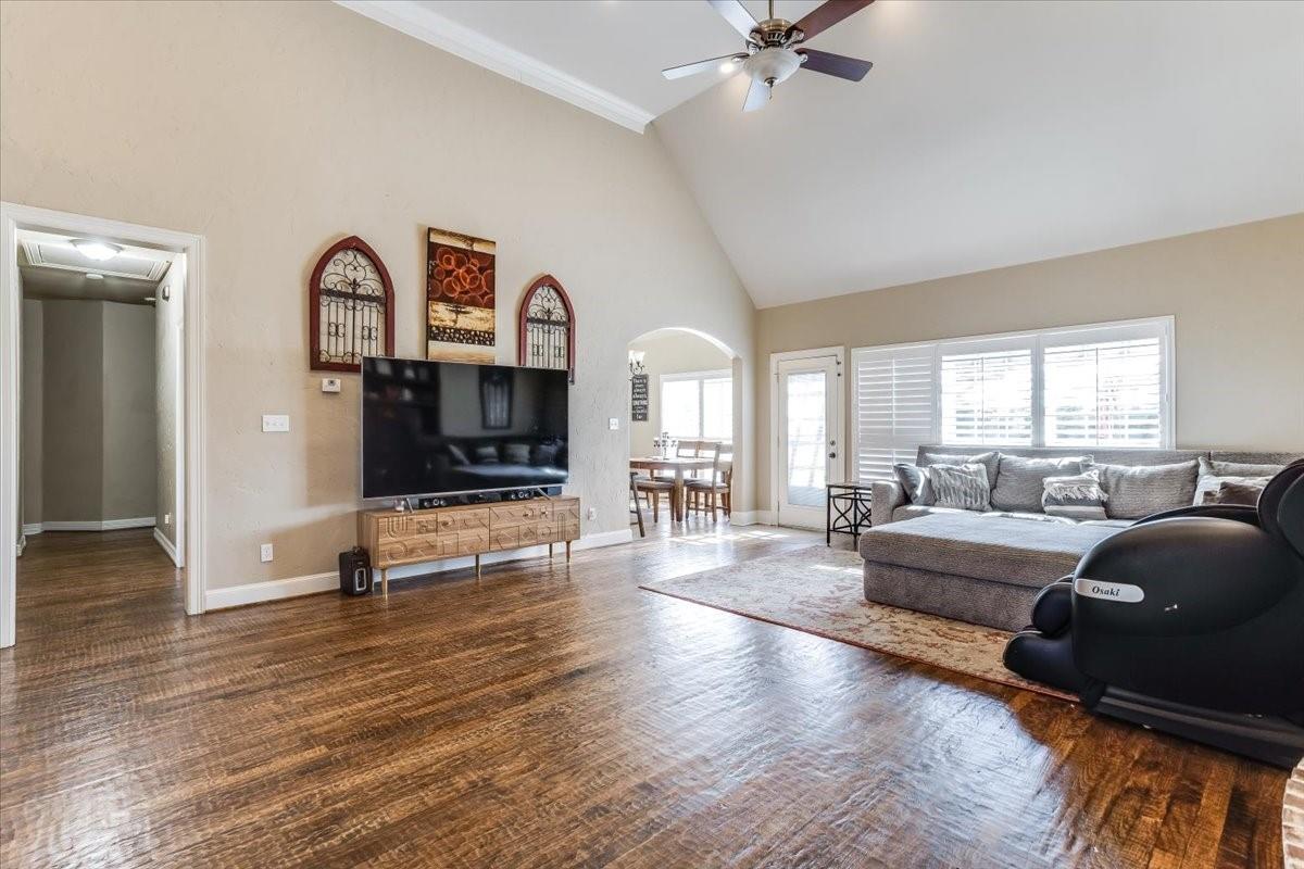 main property photo 3