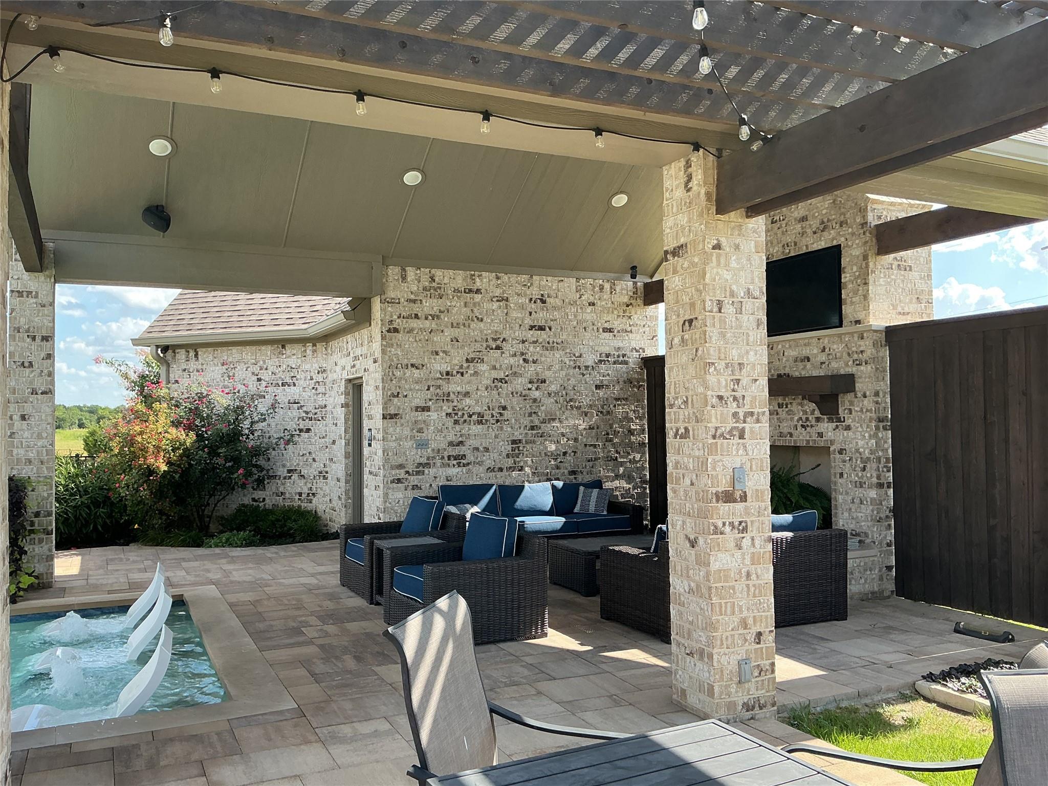 main property photo 35
