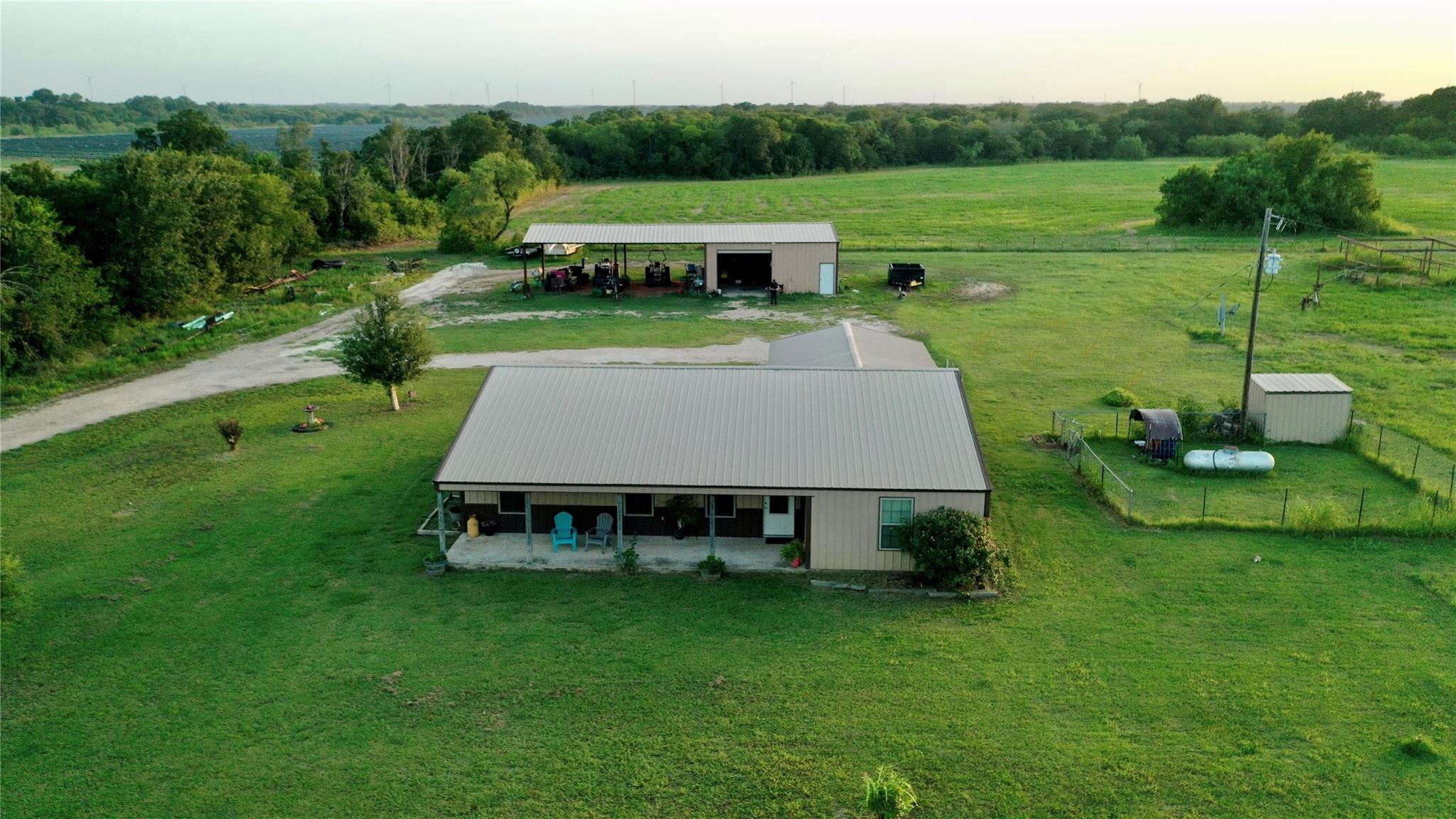 main property photo 19