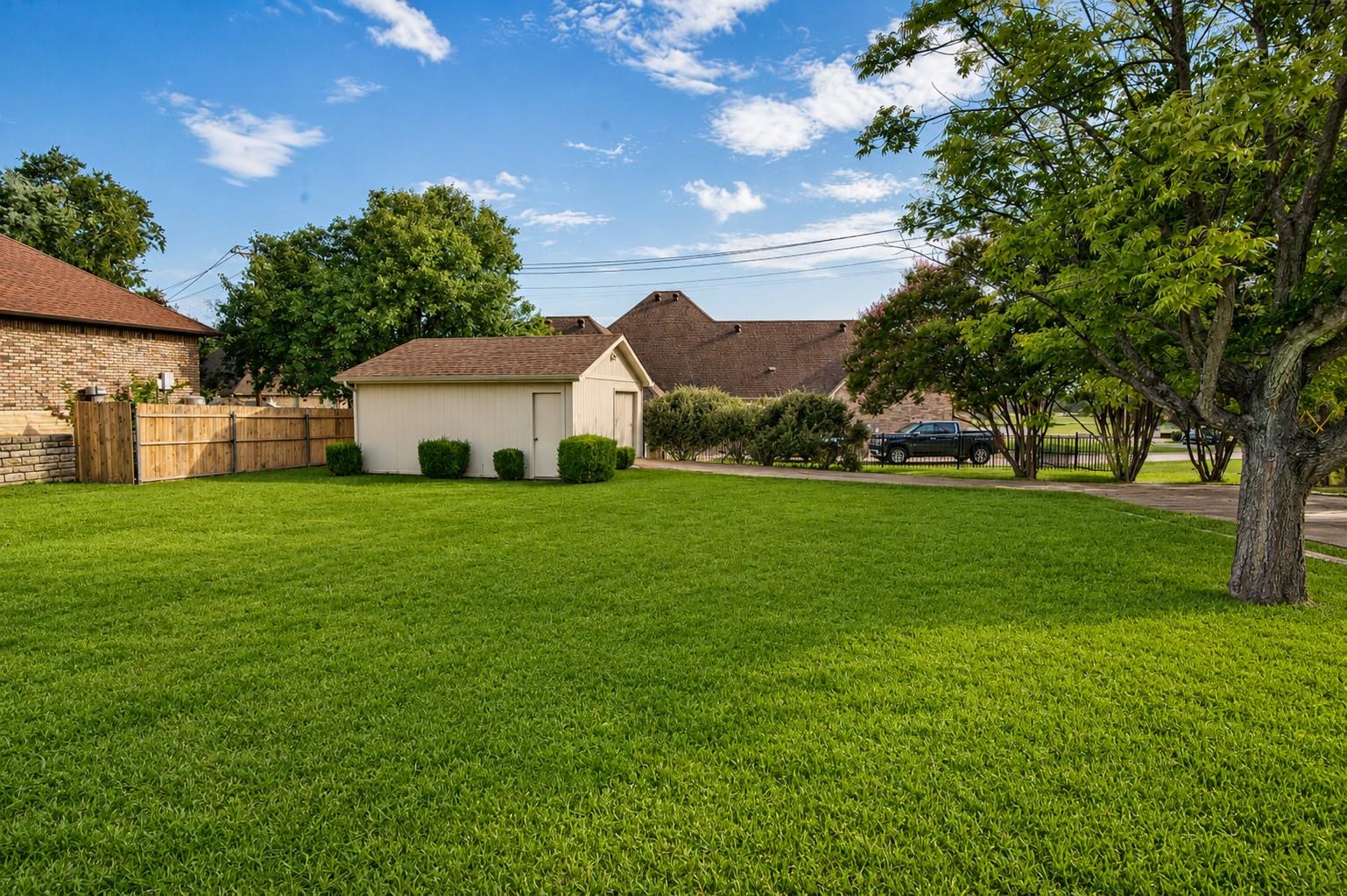 main property photo 29