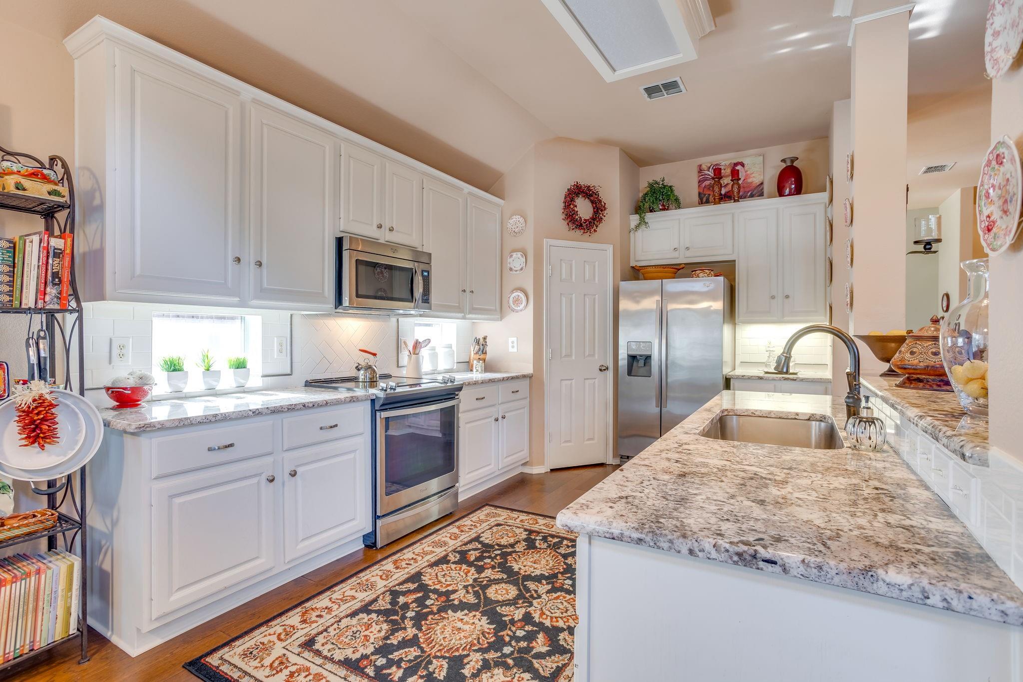 main property photo 10