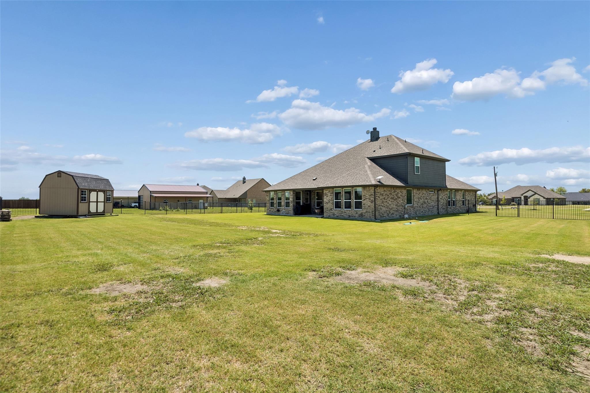main property photo 27