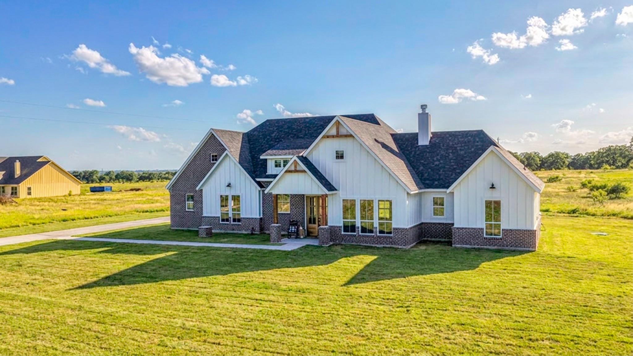 main property photo 0
