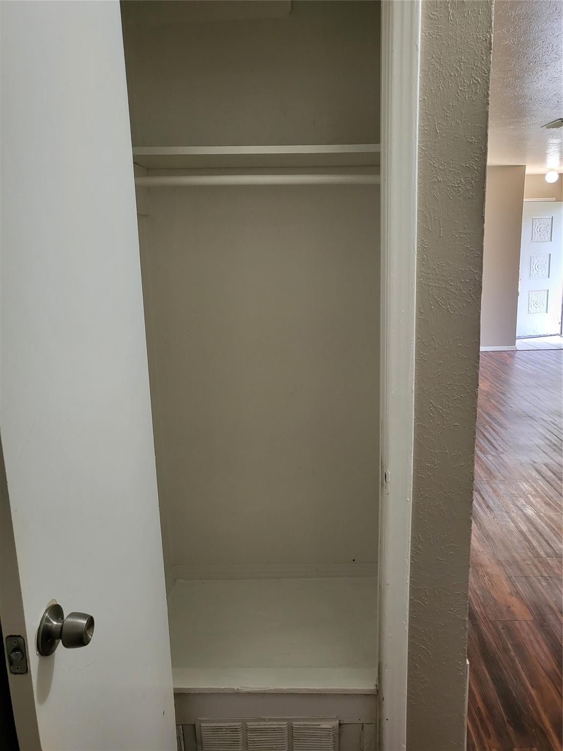 property viewer photo 10