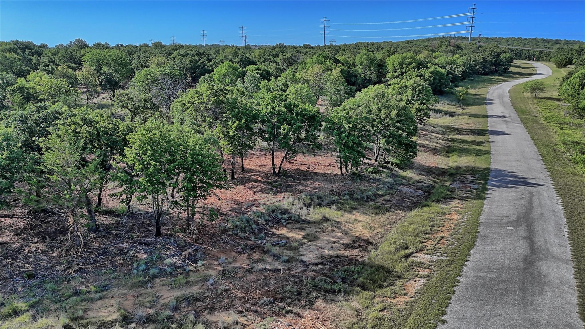 main property photo 30