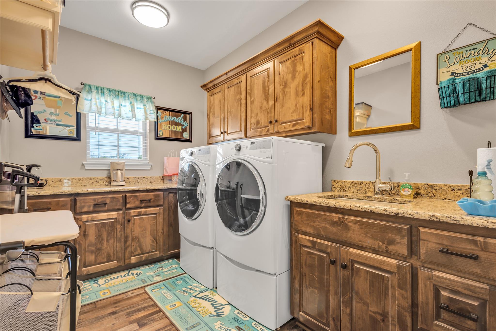 main property photo 28