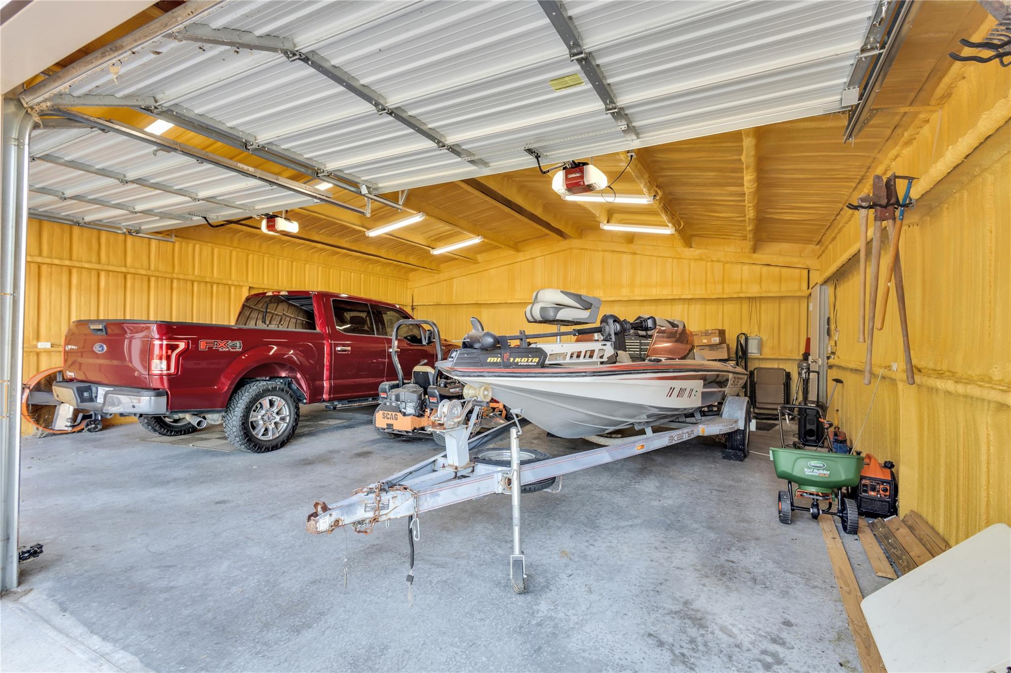 main property photo 33