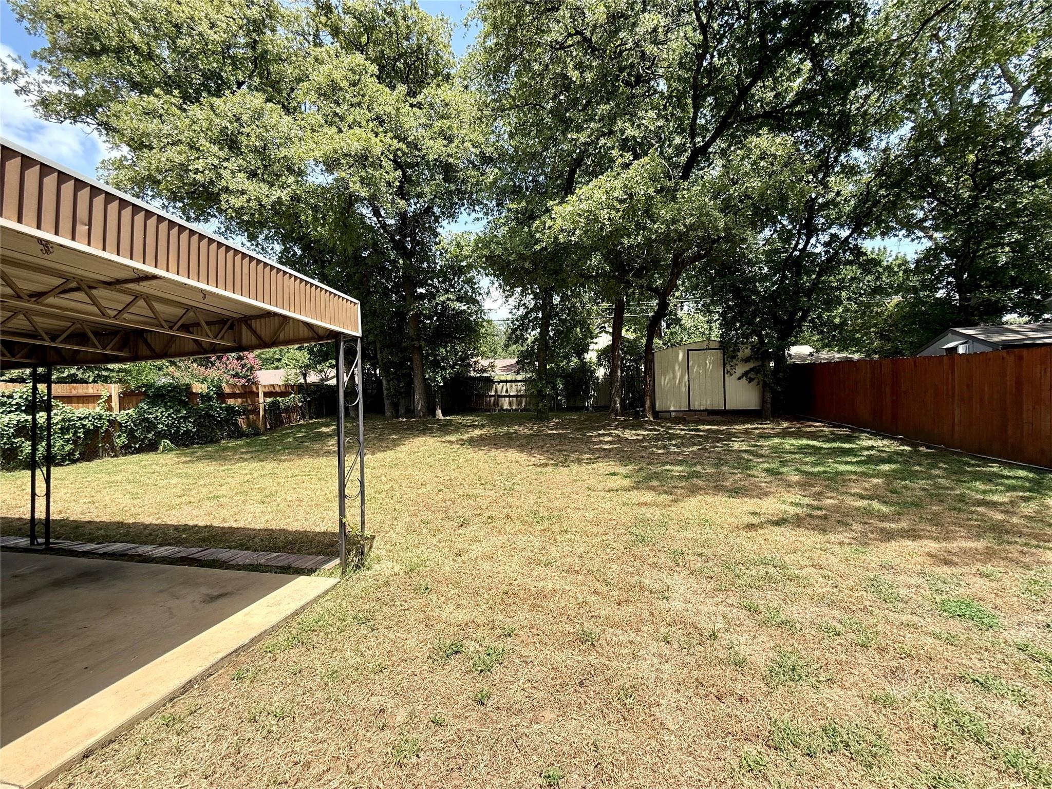 main property photo 13