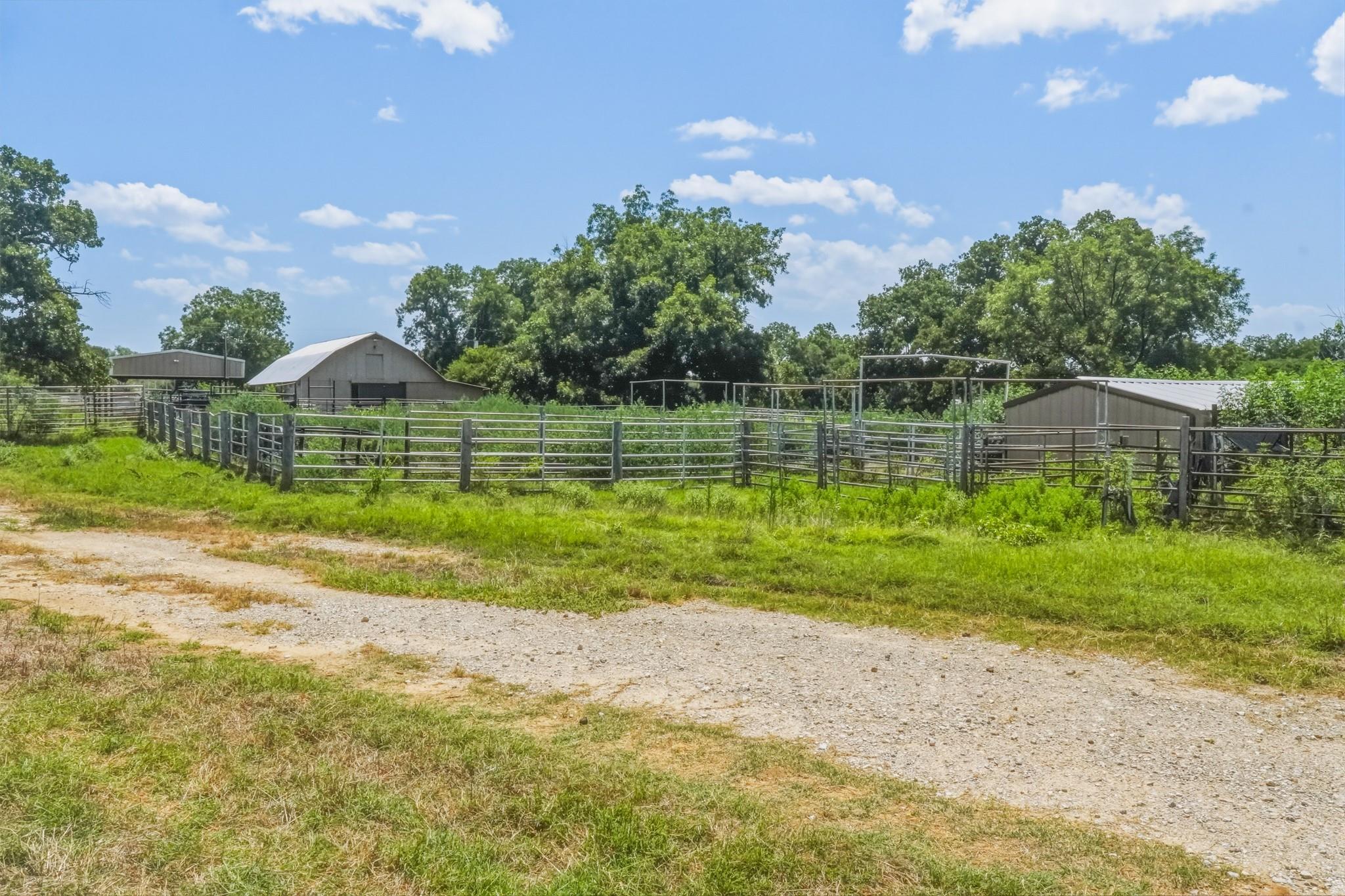 main property photo 25