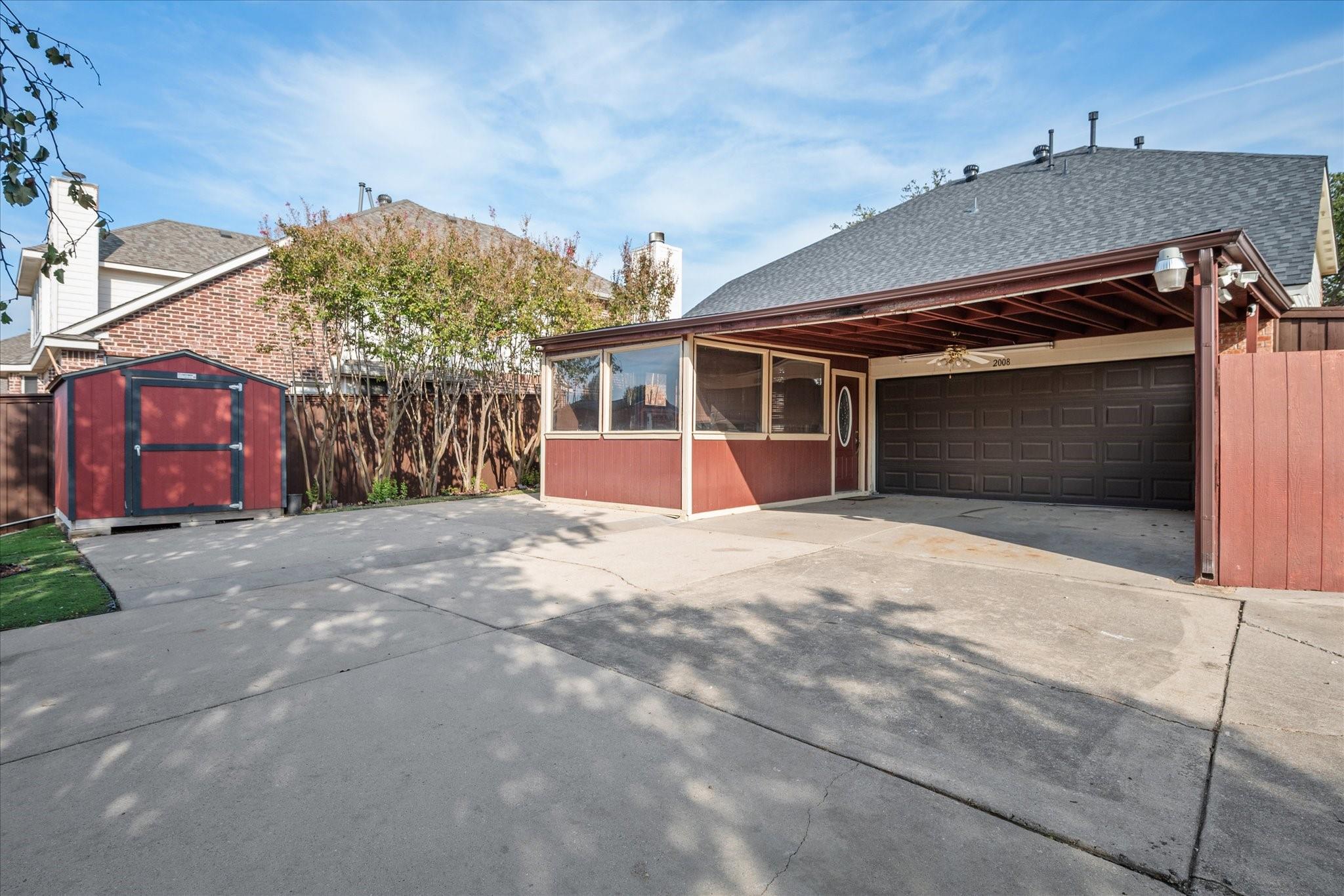 main property photo 36