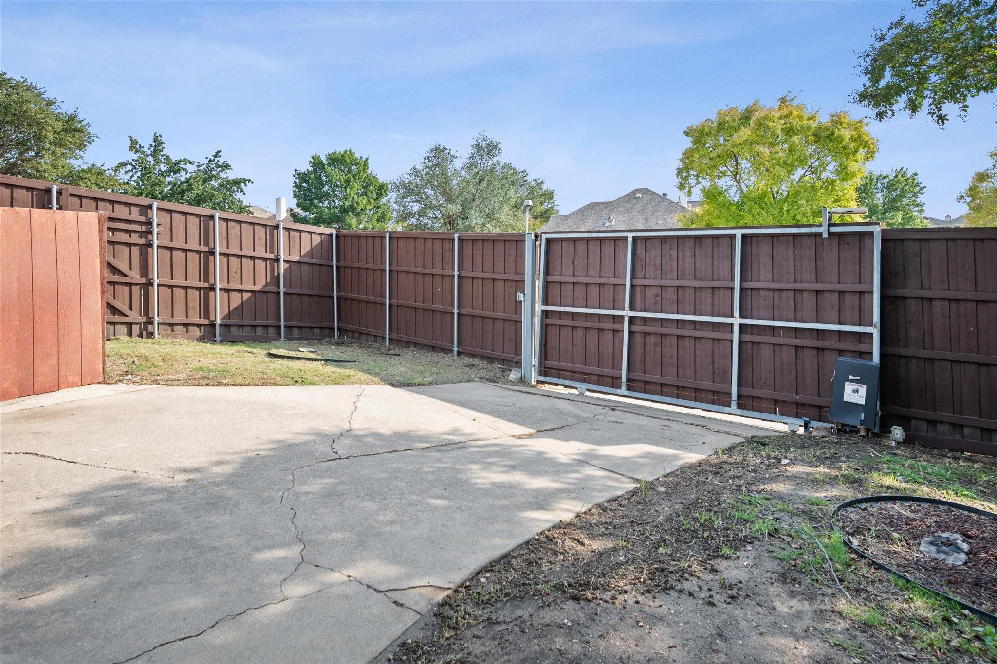 main property photo 38