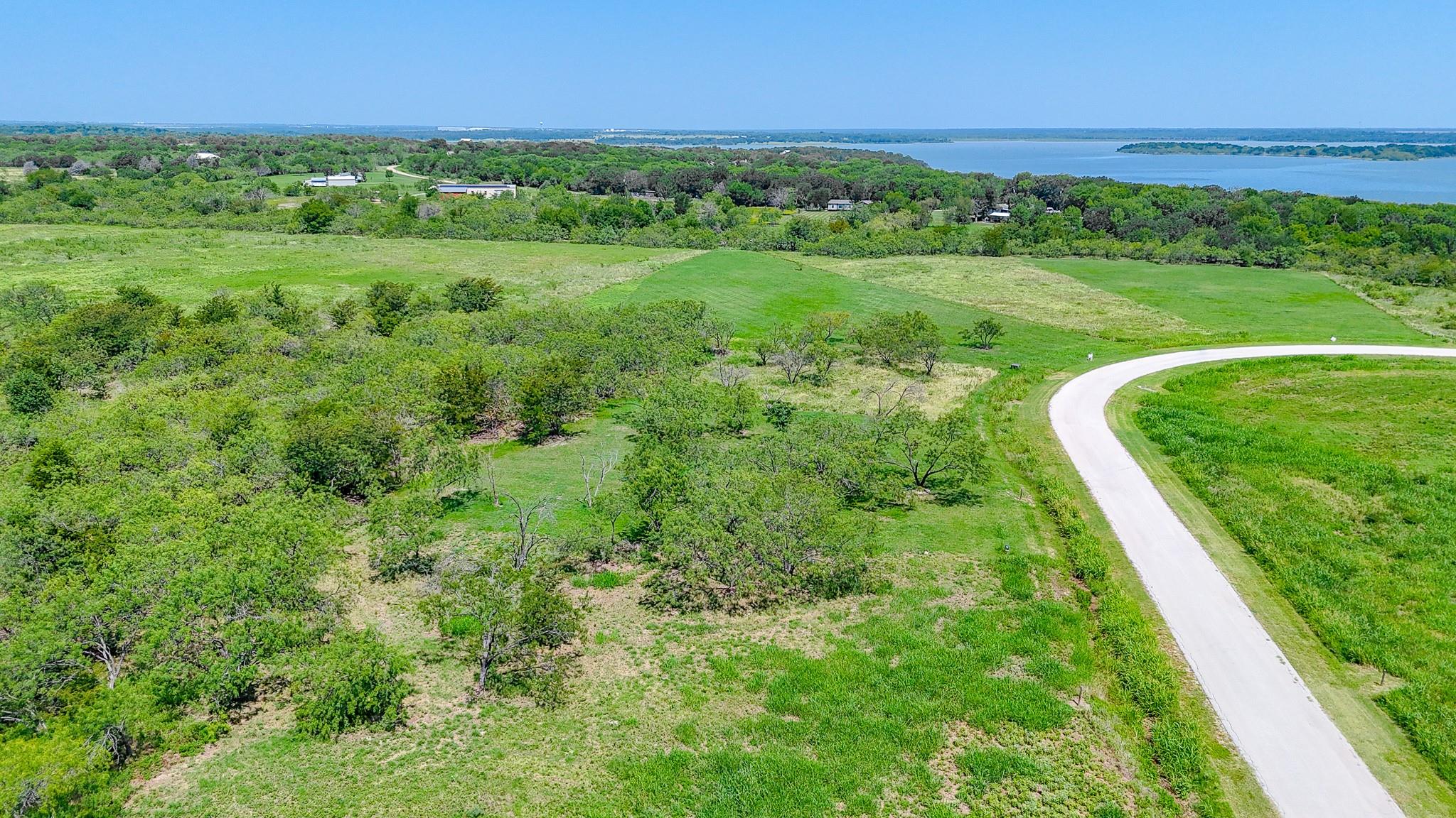 main property photo 31