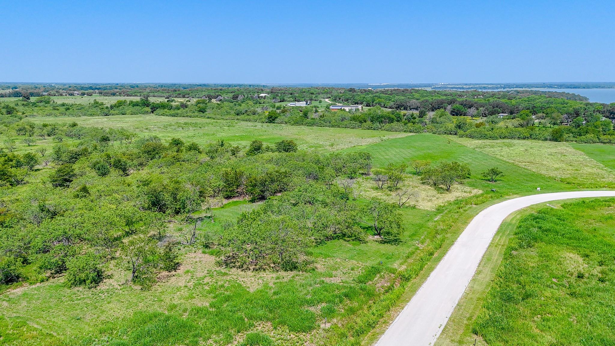 main property photo 32