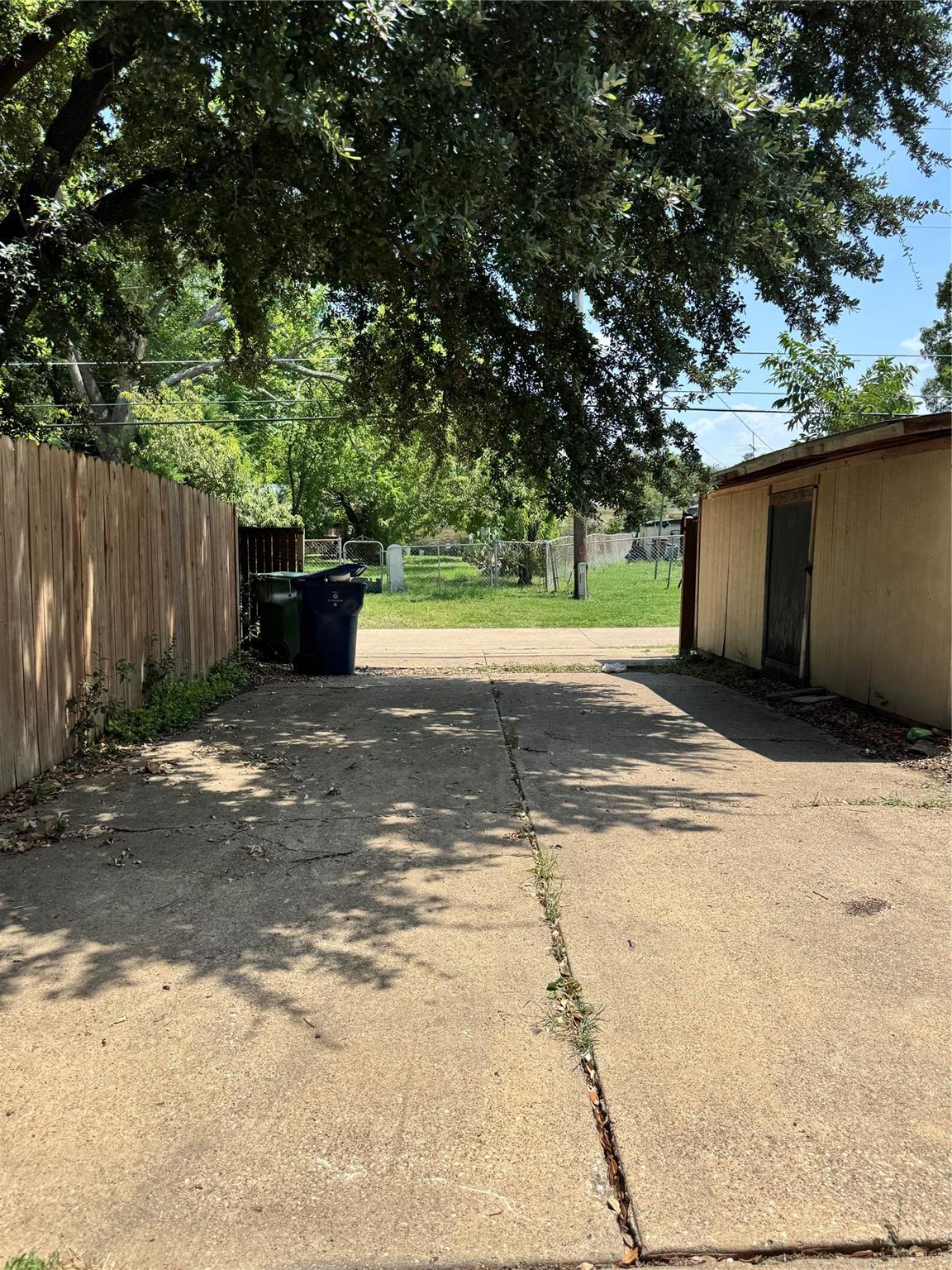 main property photo 19