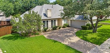 image of property with 3 Bed | 2 Bath | 2,495 Sqft