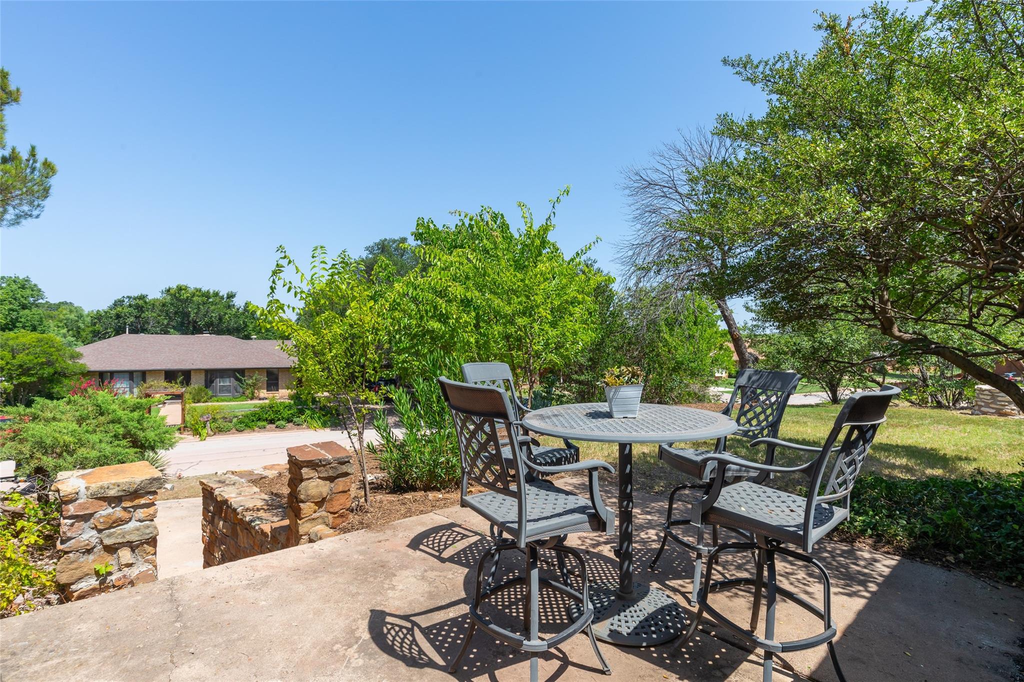 main property photo 34