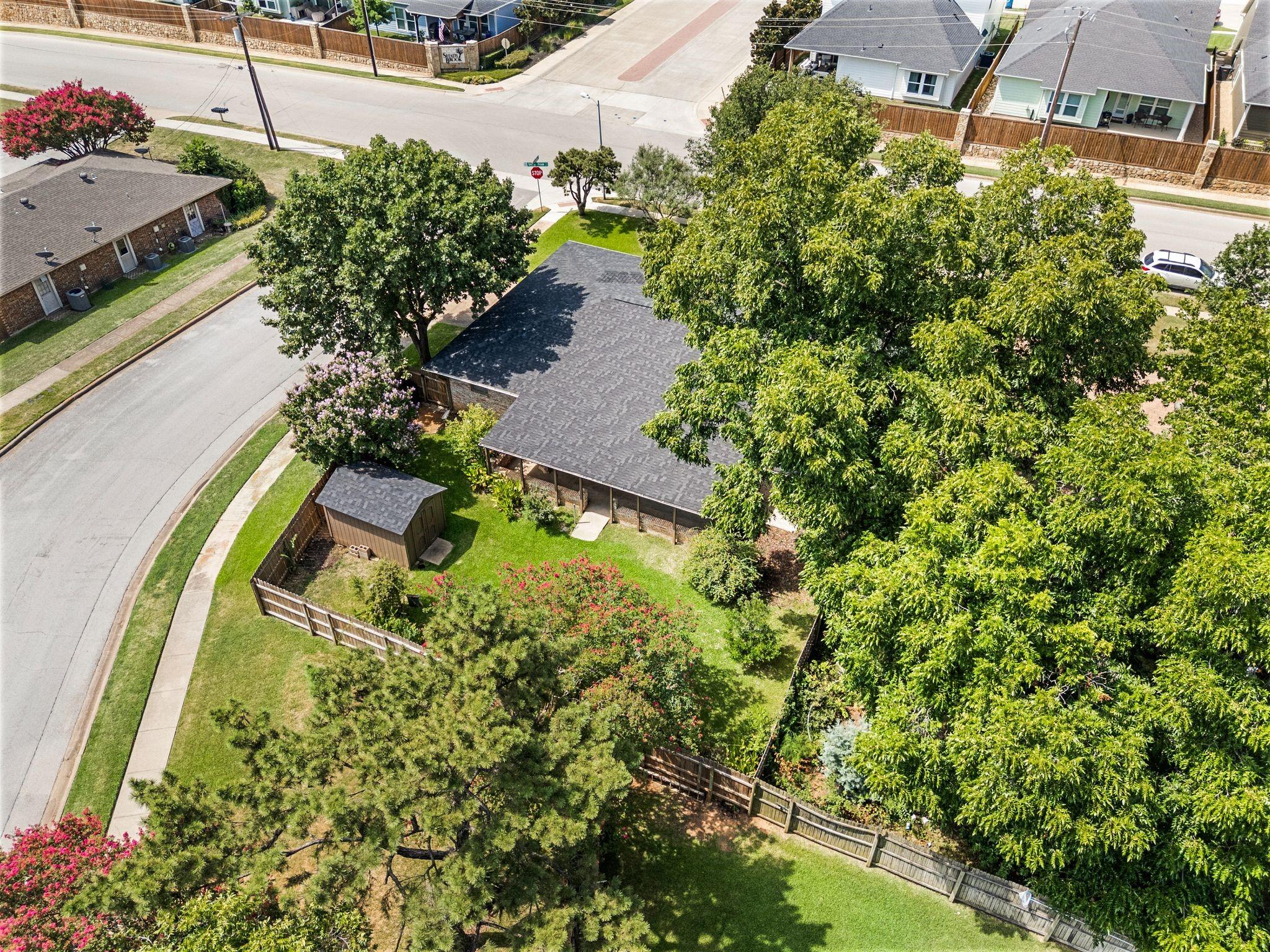 main property photo 36