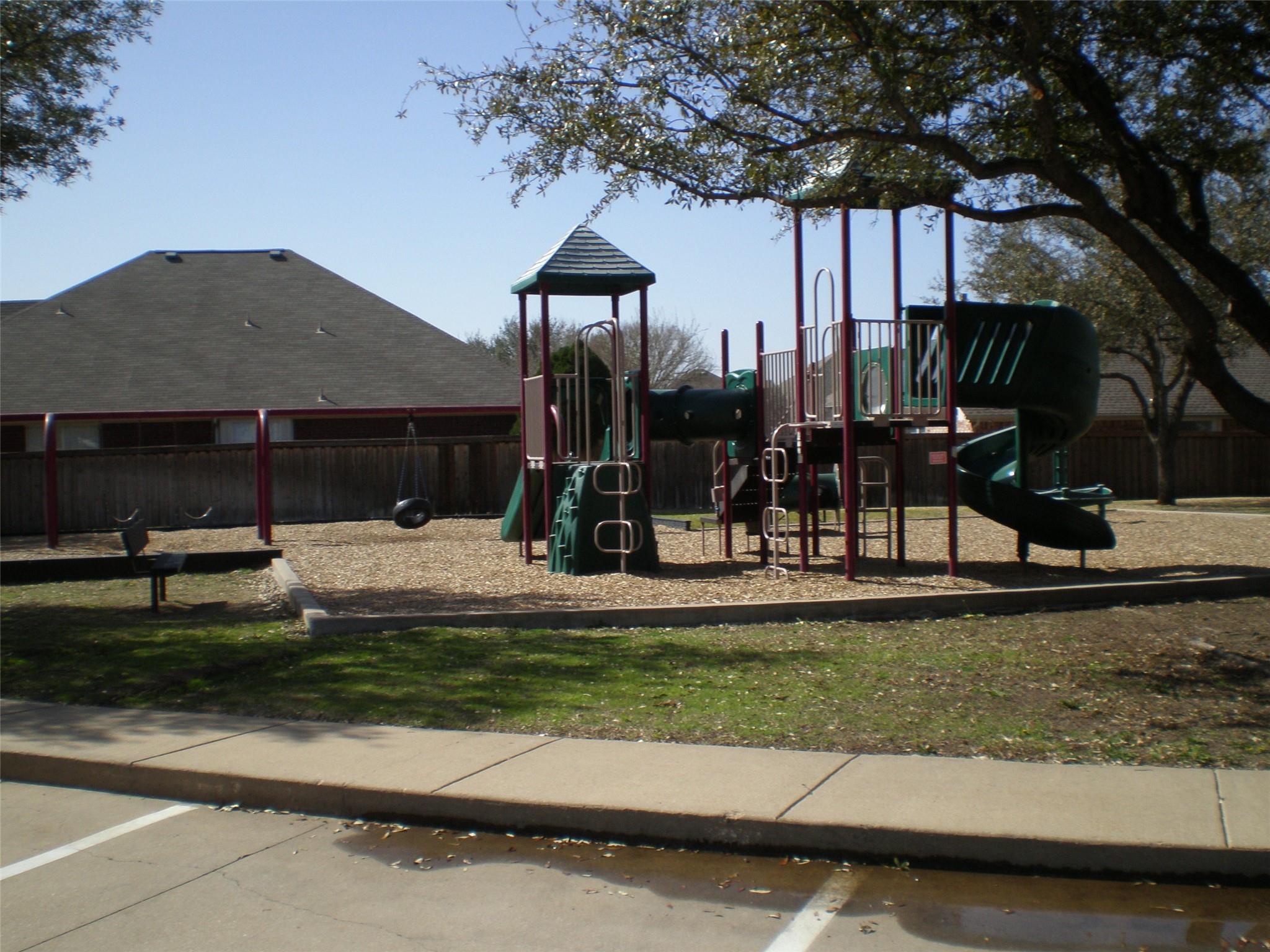 main property photo 19
