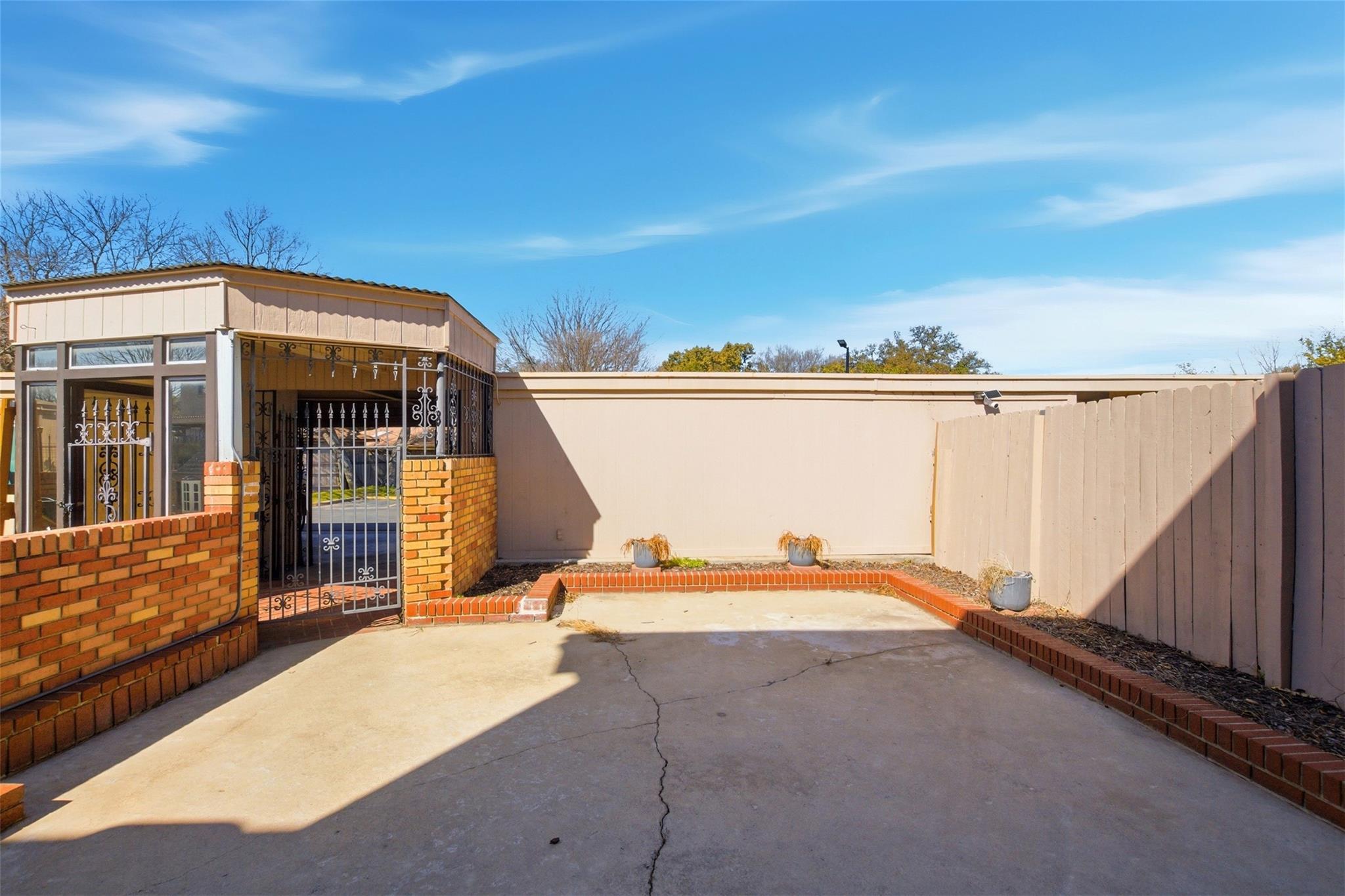 main property photo 27