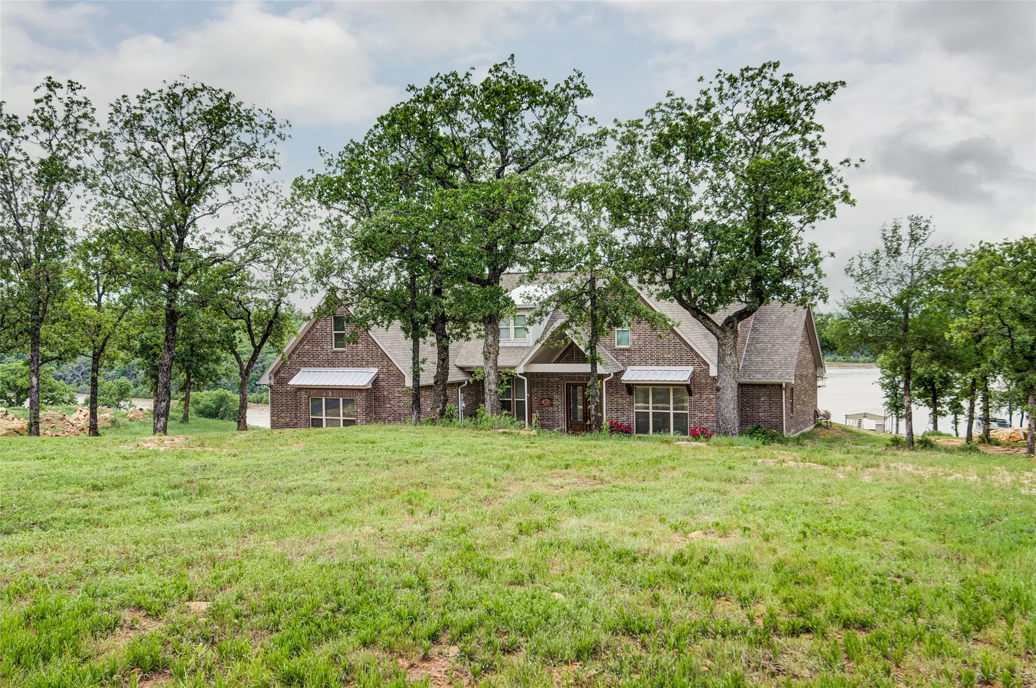 main property photo 29