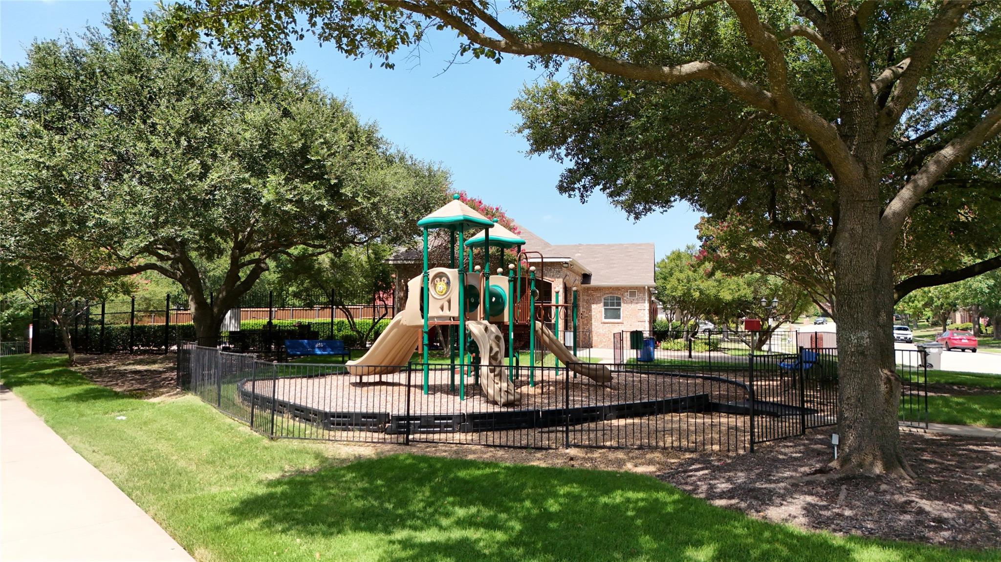 main property photo 39