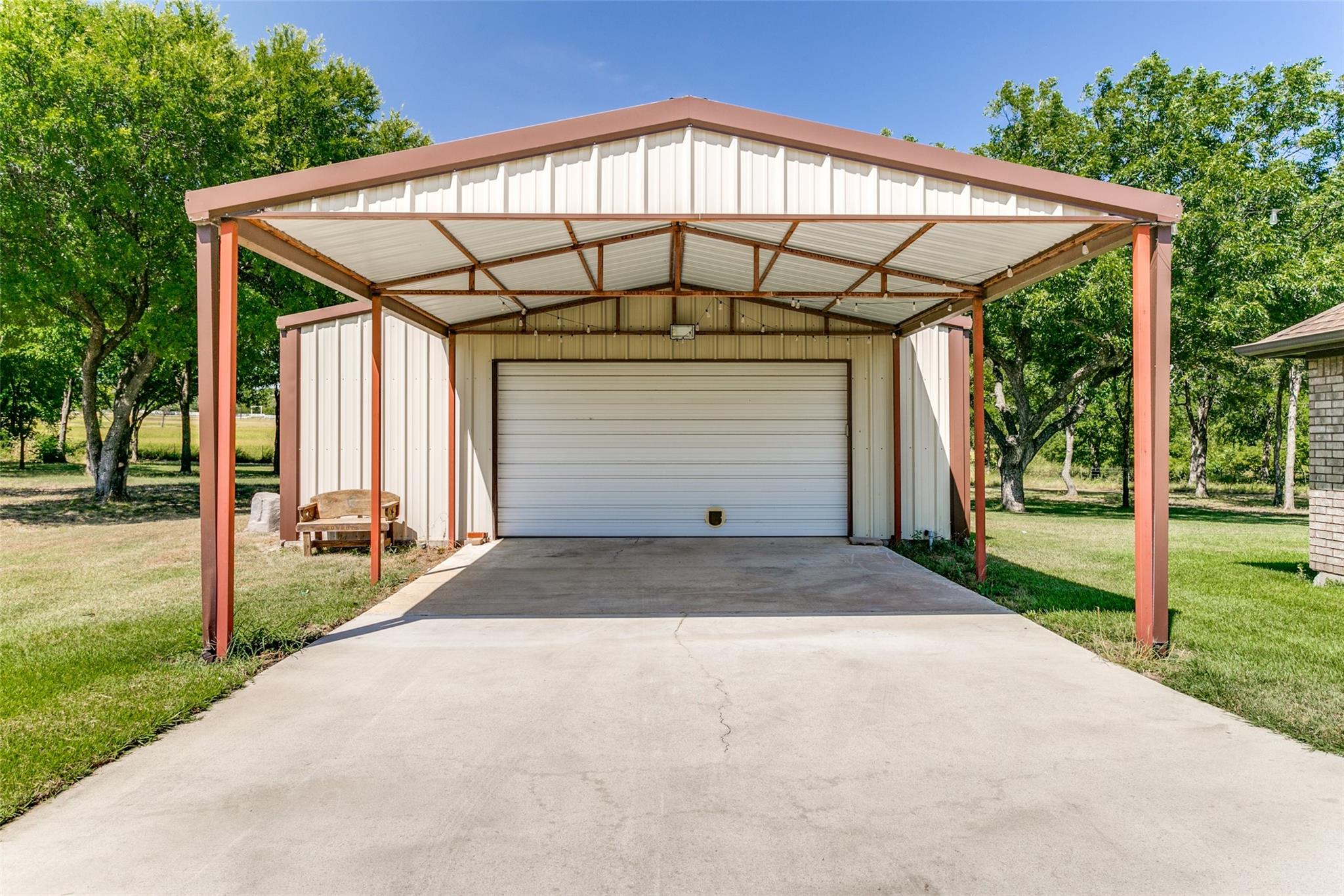 main property photo 21