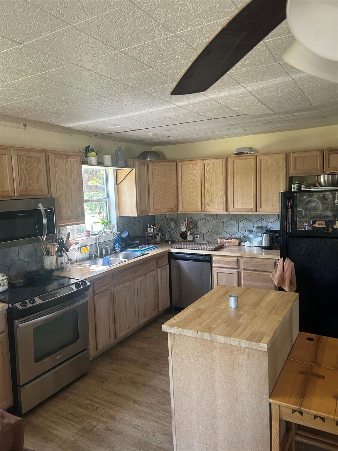 main property photo 12
