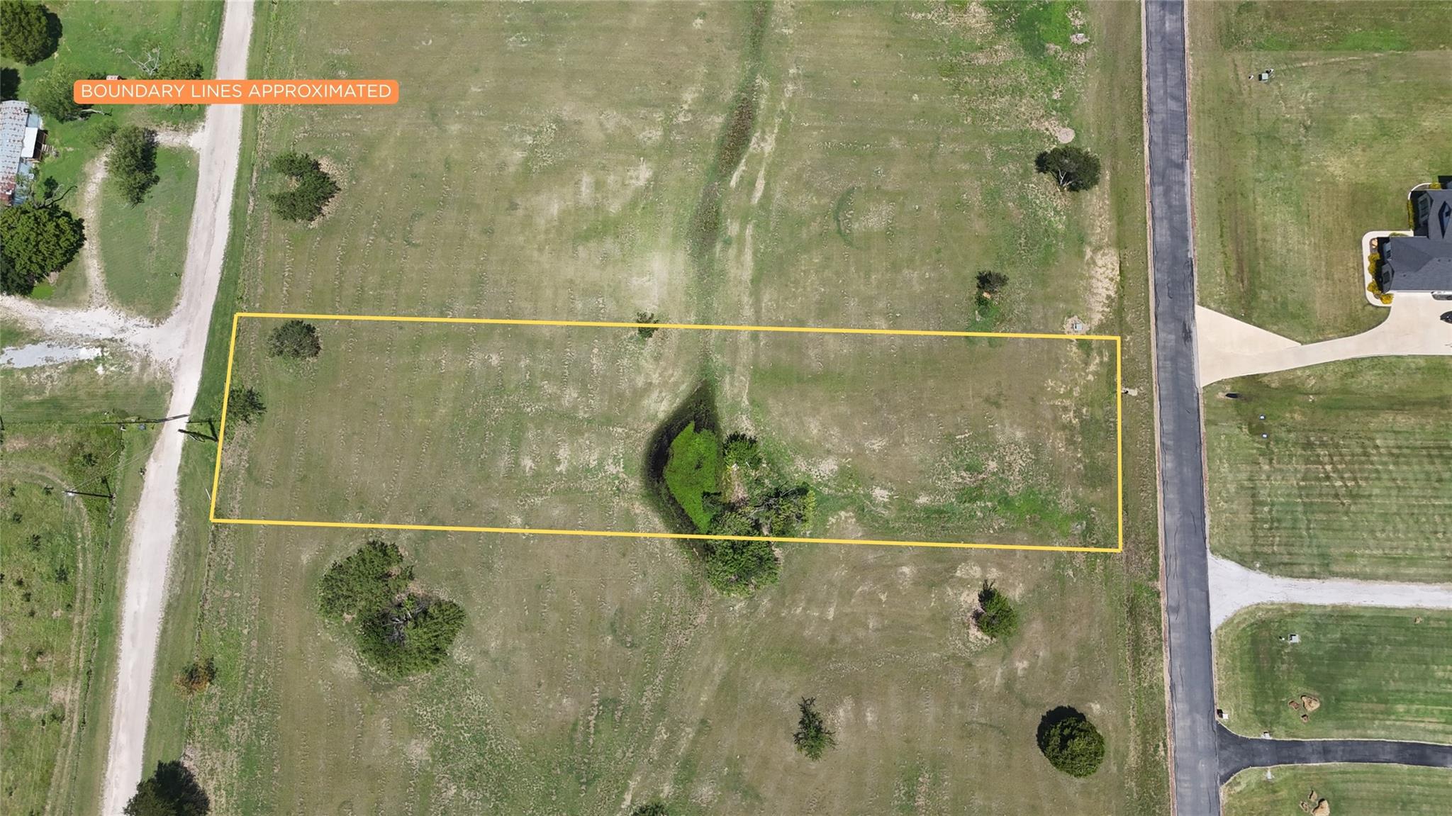 main property photo 18