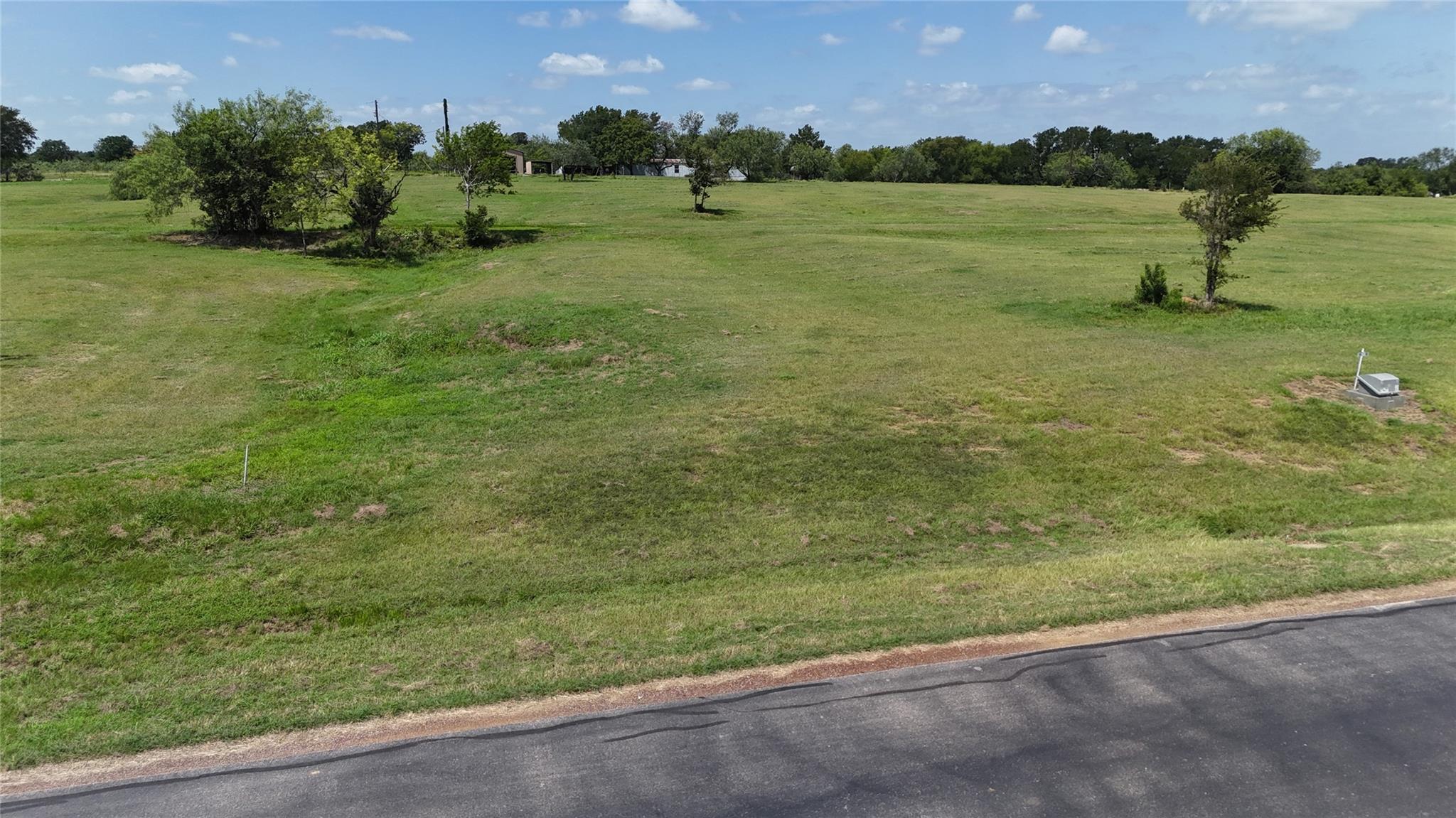 main property photo 6