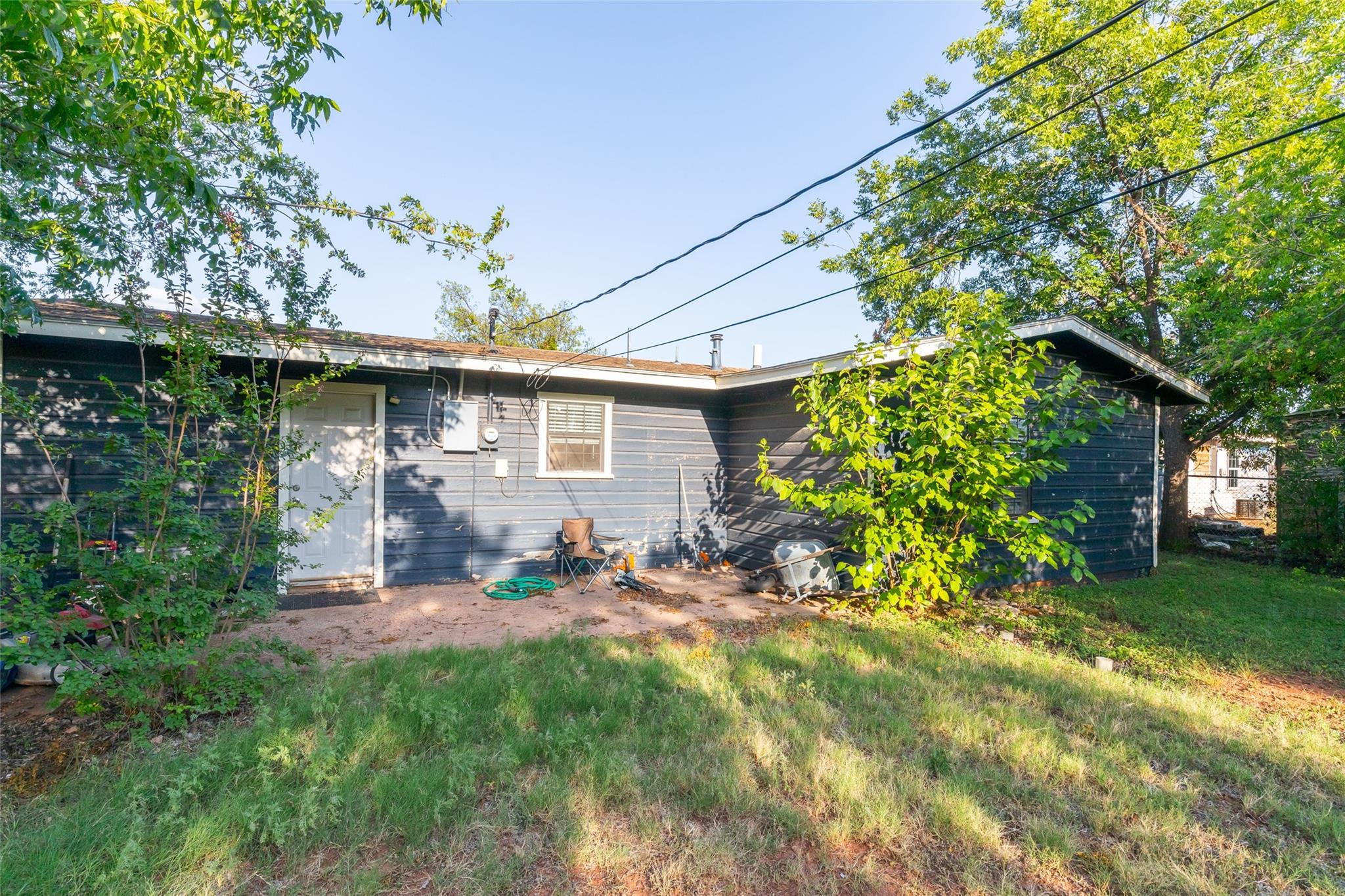 main property photo 25