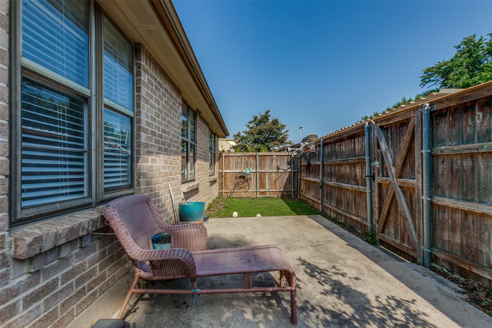 main property photo 15