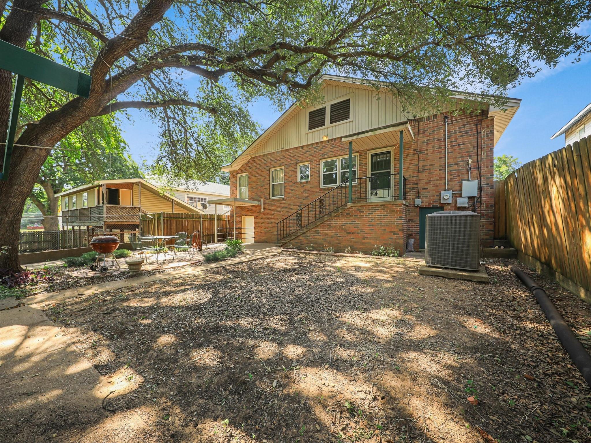 main property photo 27