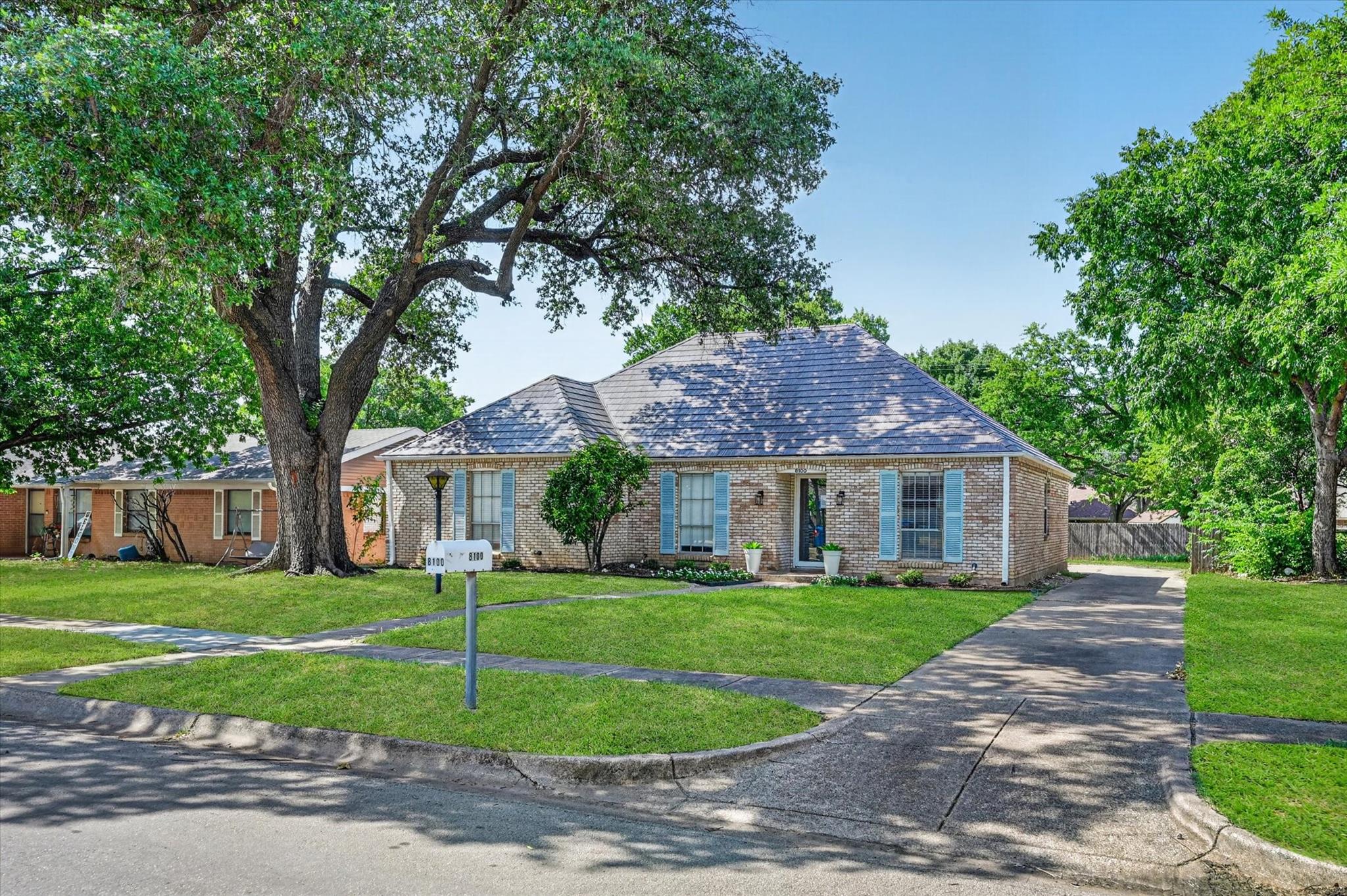 main property photo 1