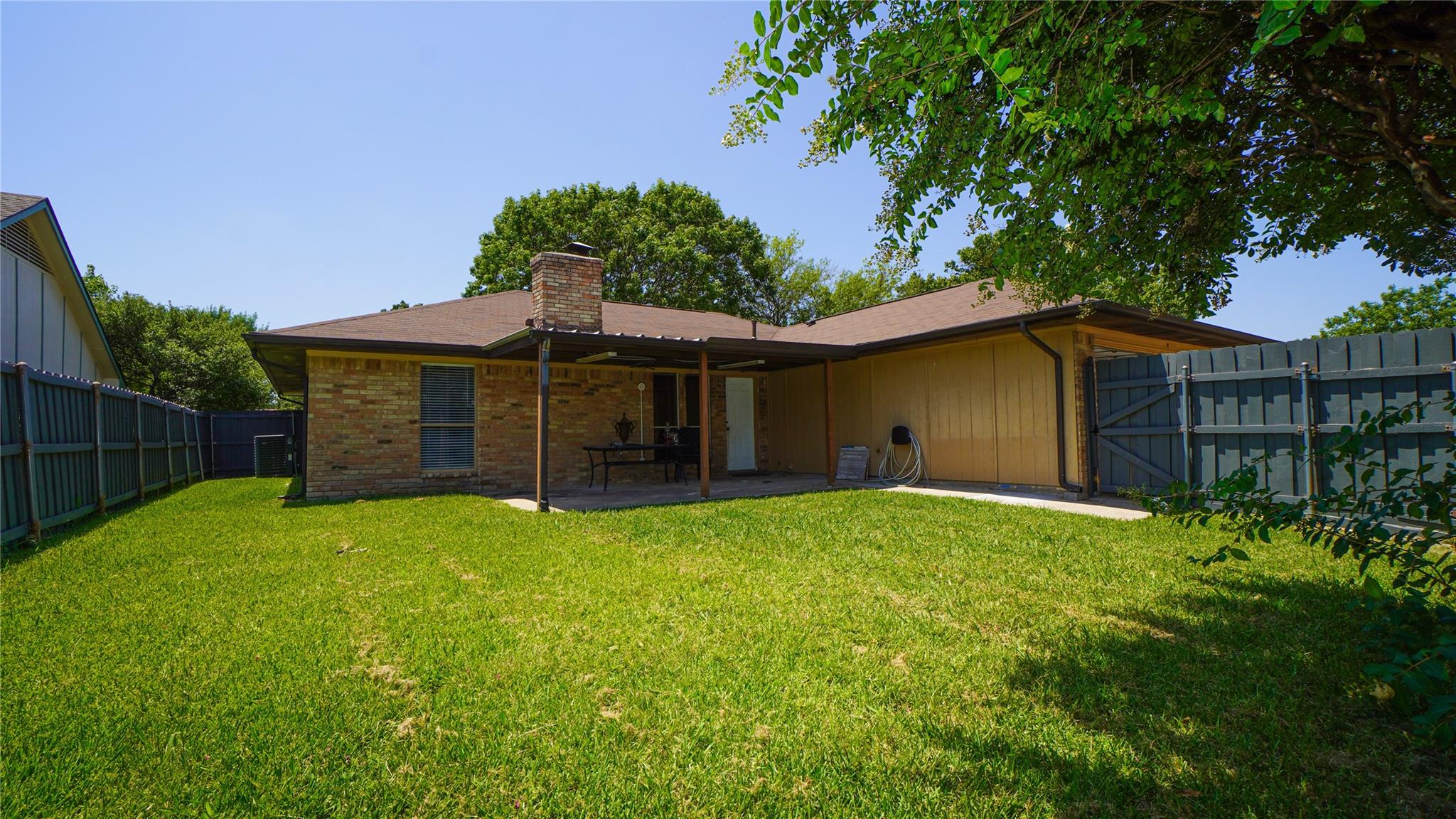 main property photo 25