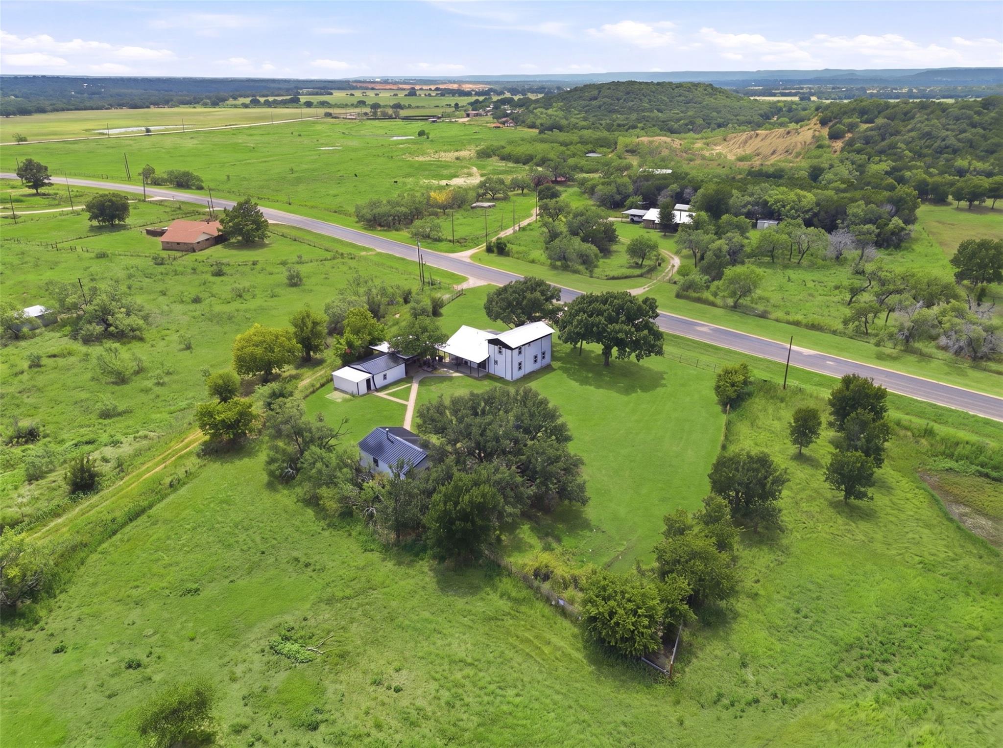 main property photo 29
