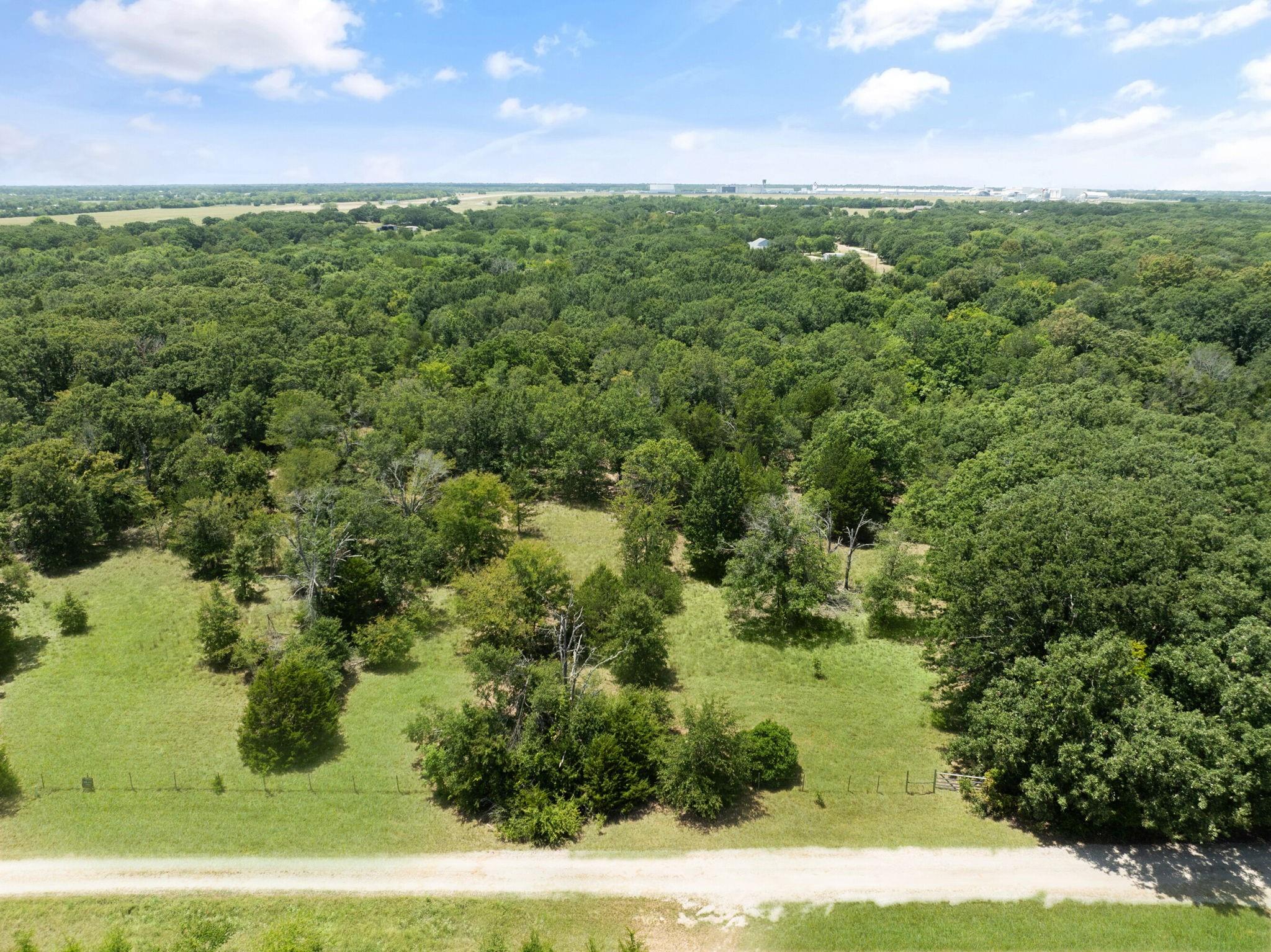 main property photo 16