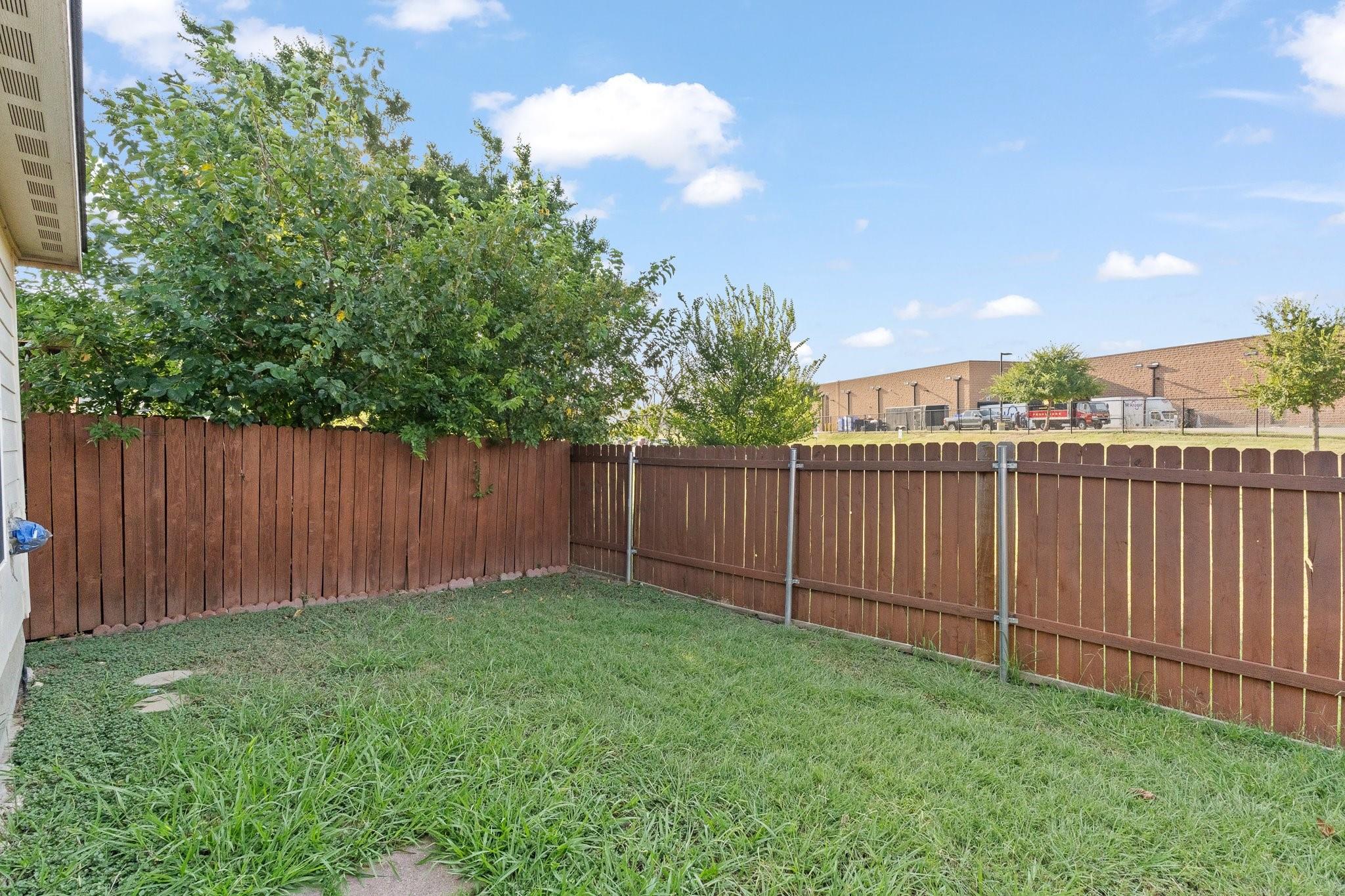 main property photo 20