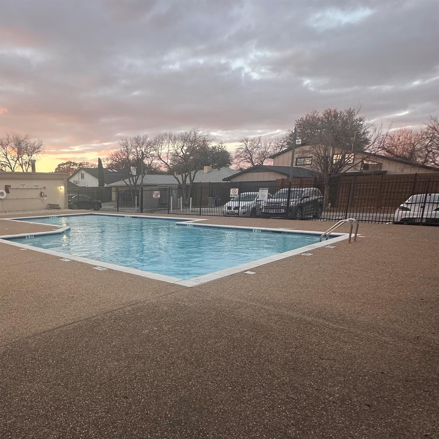 main property photo 16