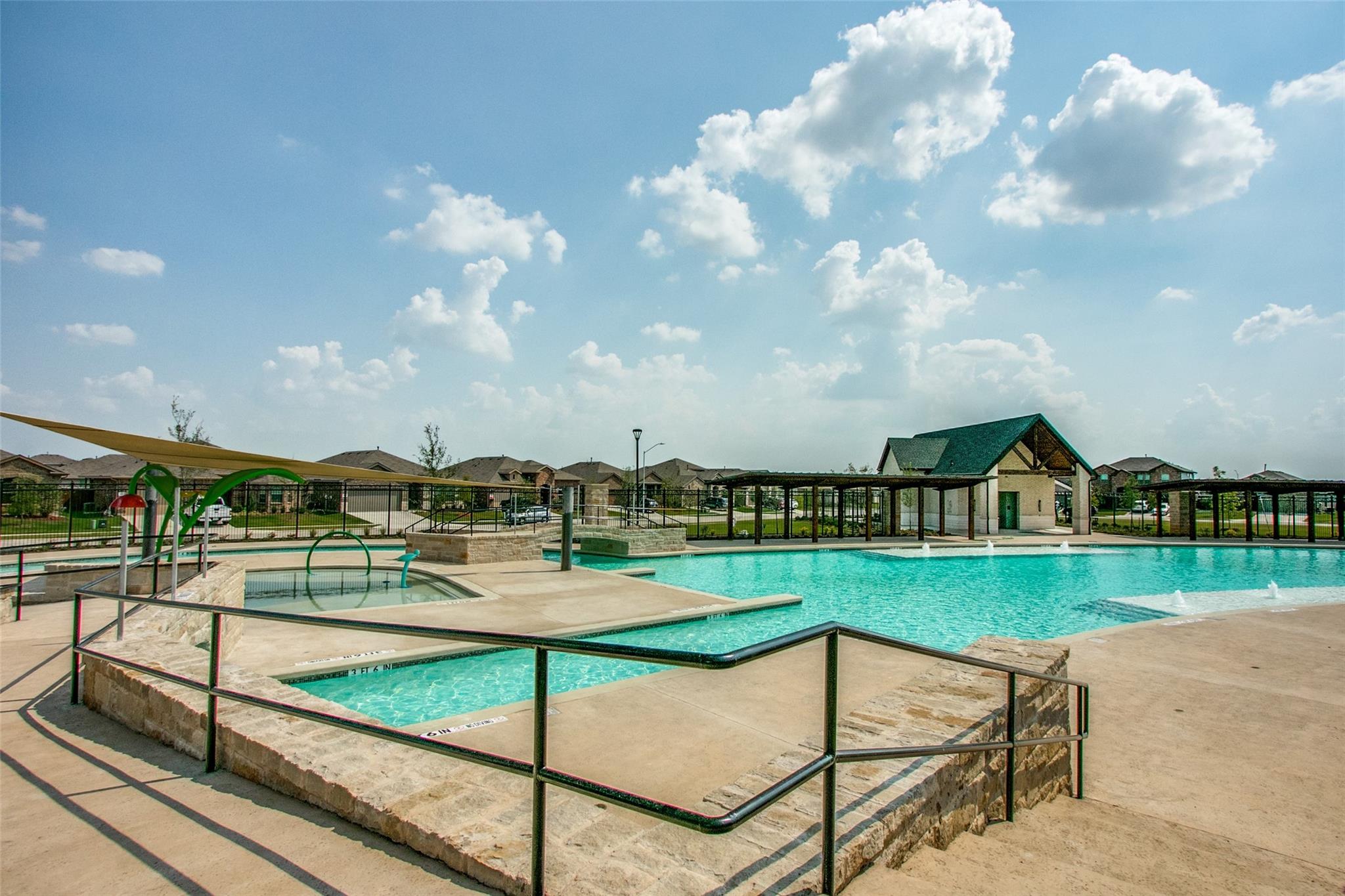 main property photo 30