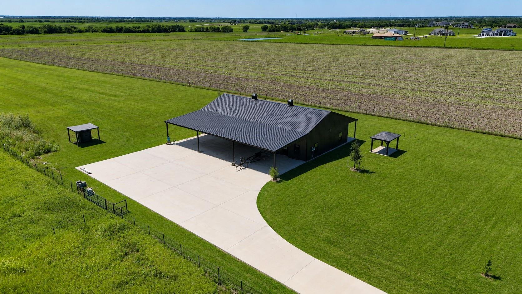 main property photo 34