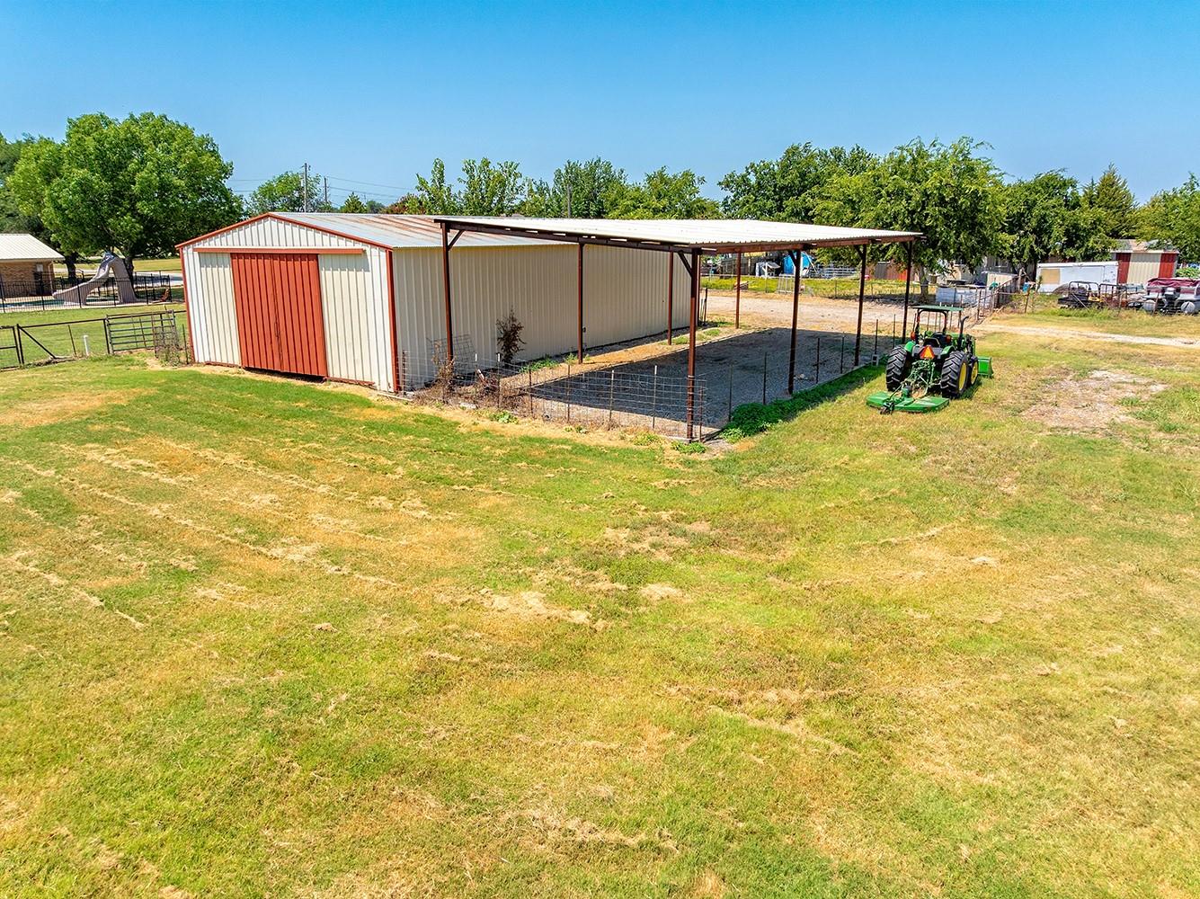 main property photo 37