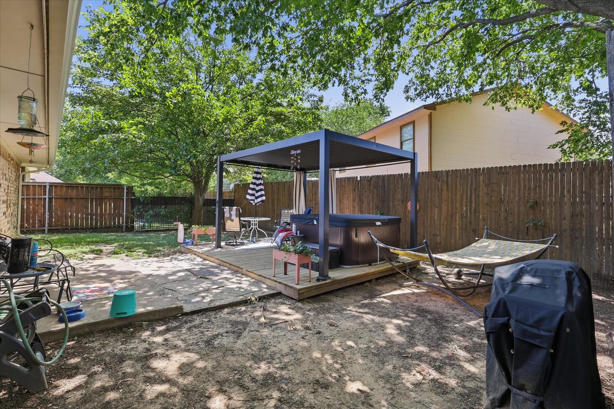 main property photo 28