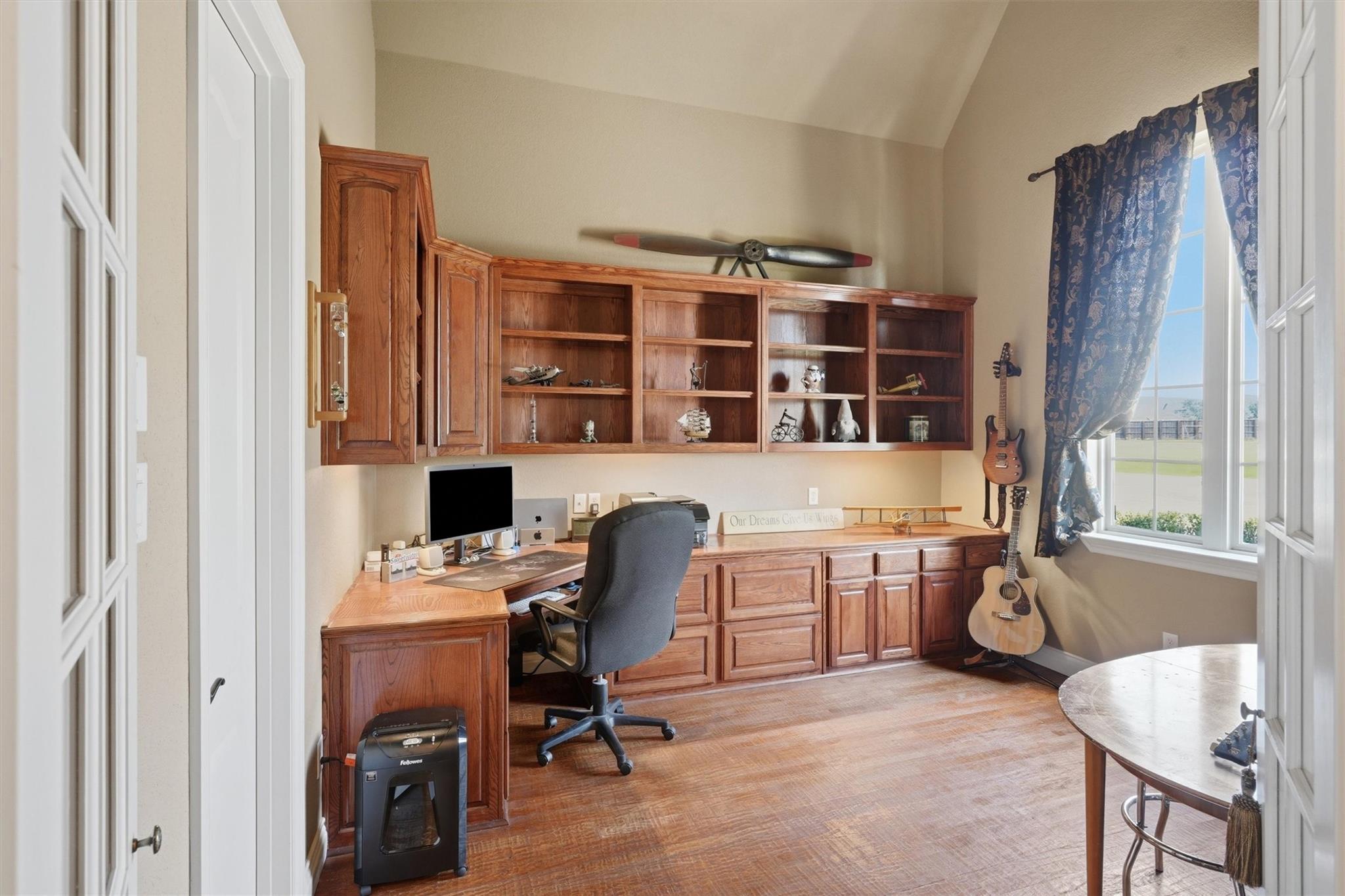 main property photo 17