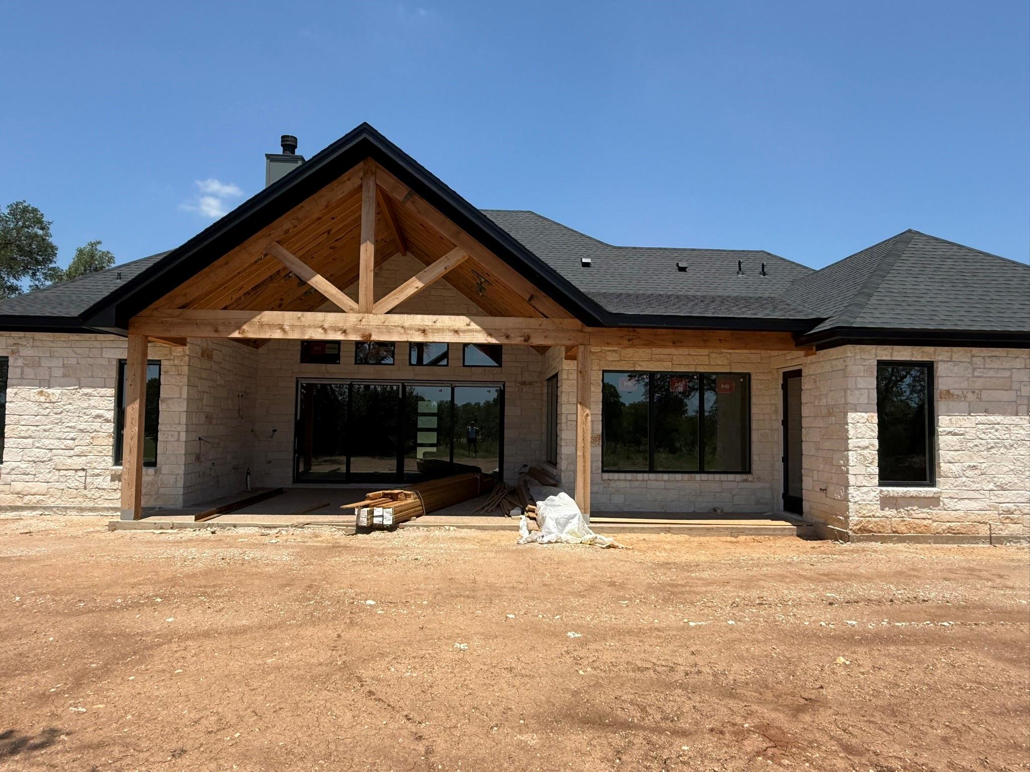 main property photo 17