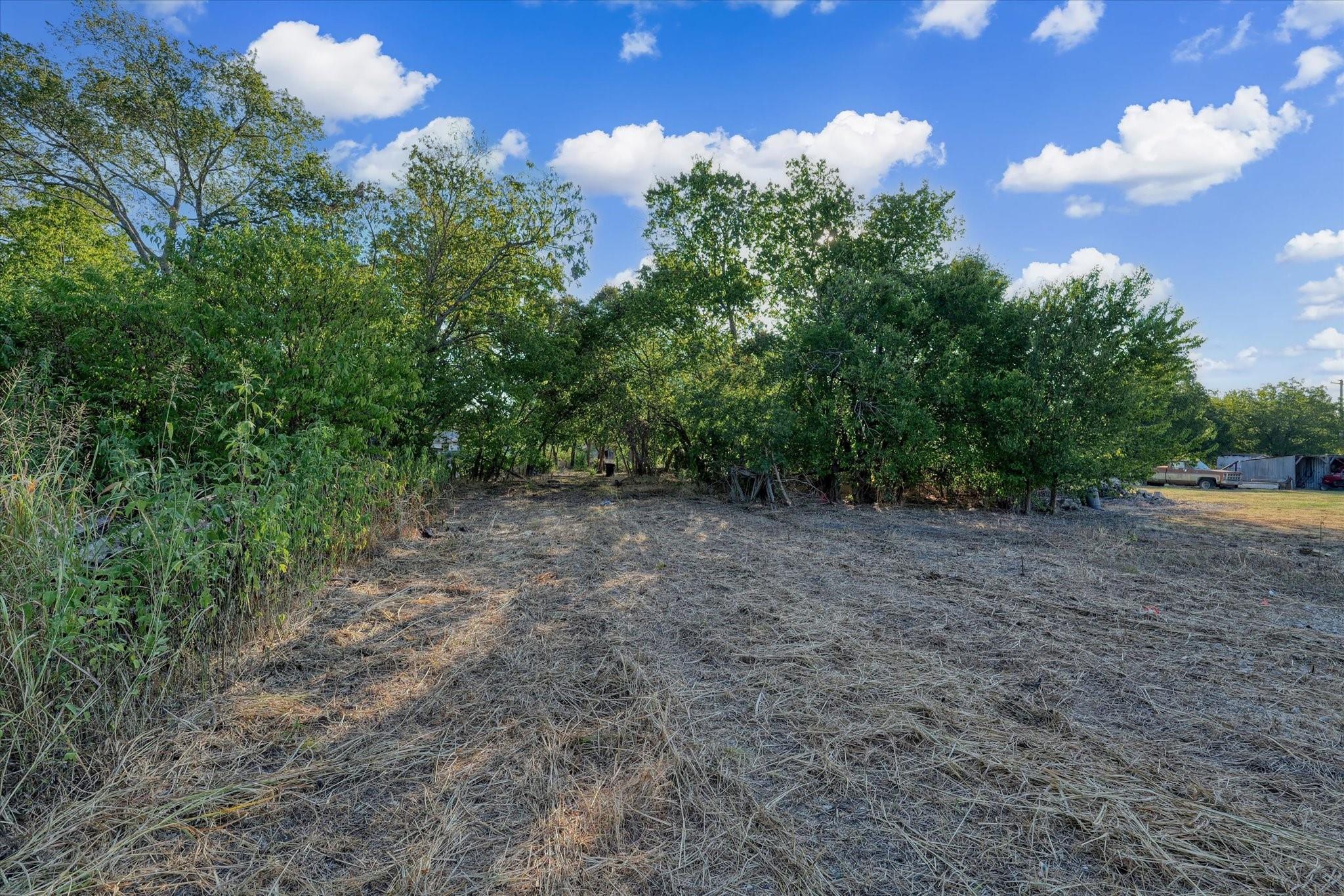 main property photo 7
