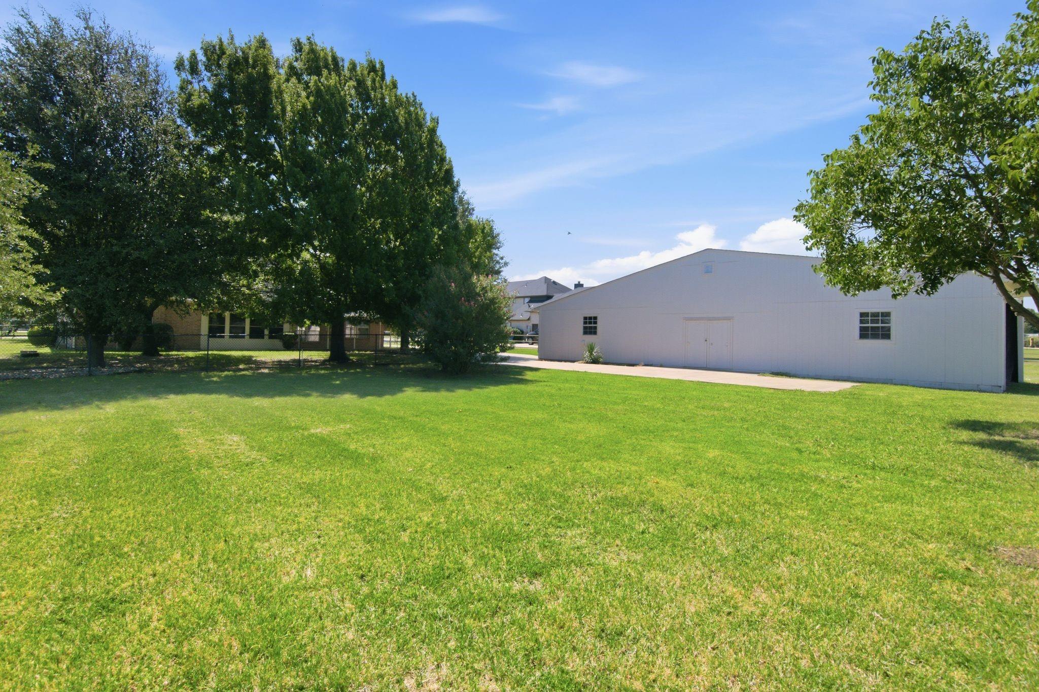 main property photo 35